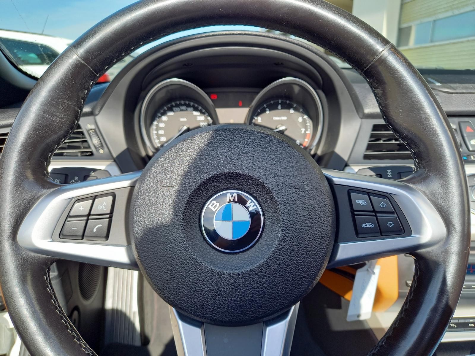 BMW Z4 sDrive23i-image-7