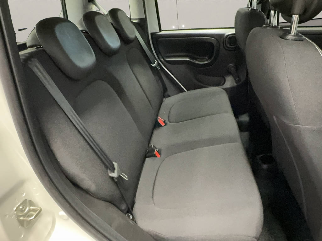 FIAT Panda 1.0 Hybrid Cult-image-10