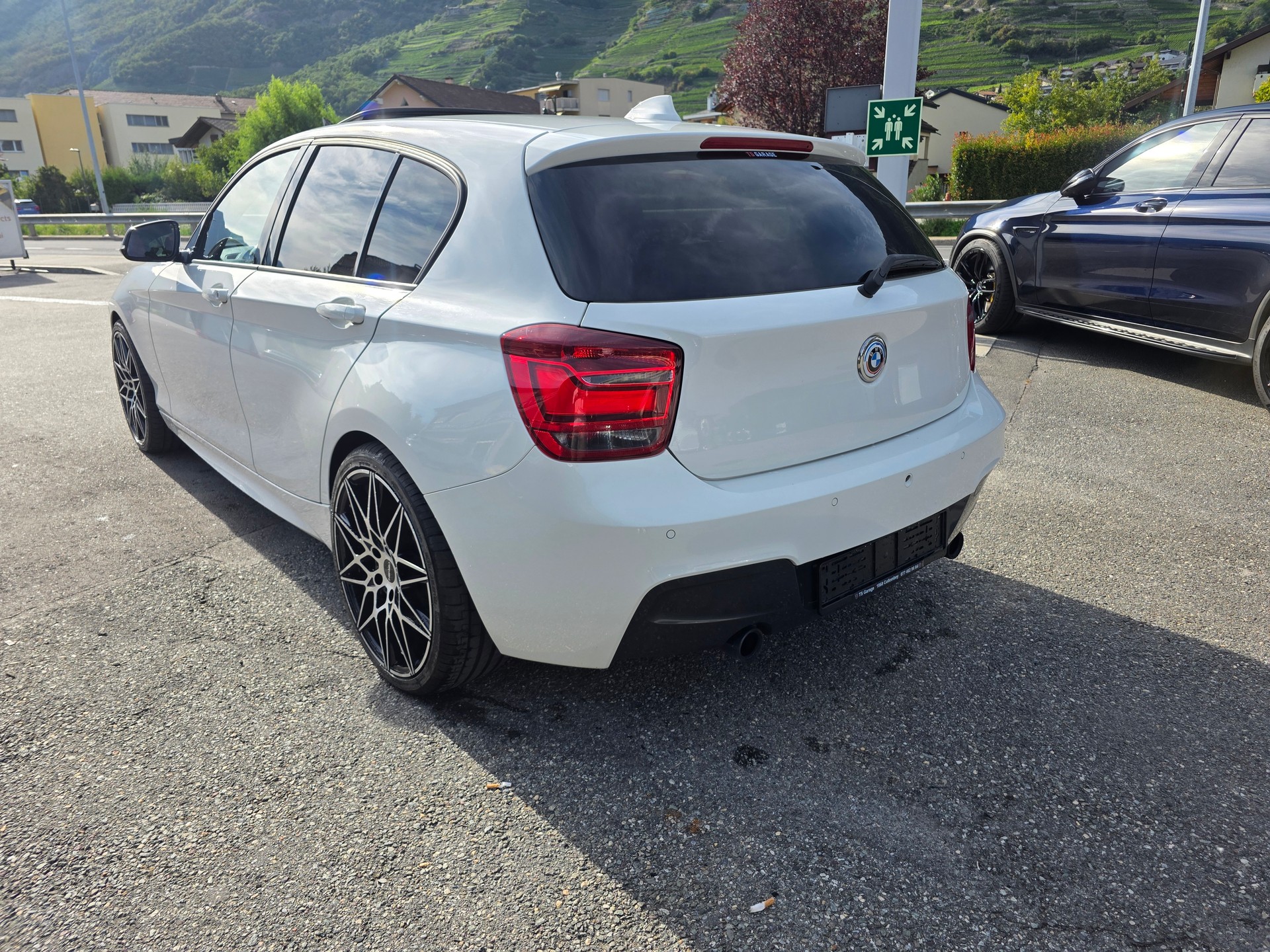 BMW M135i xDrive Steptronic-image-2