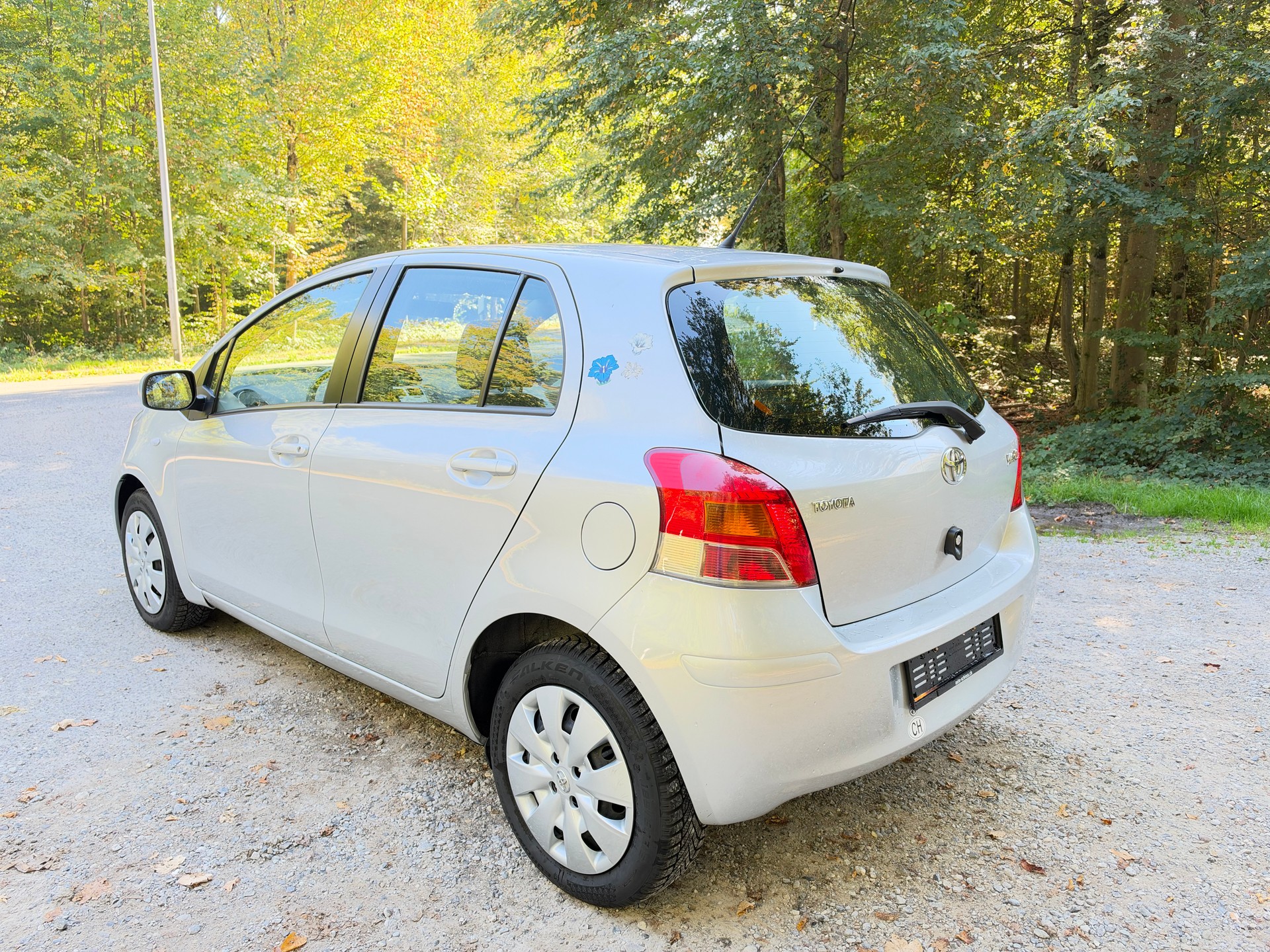 TOYOTA Yaris 1.33 Linea Sol/ FRISCH AB MFK 6. 10. 2026 & SERVICE-image-2