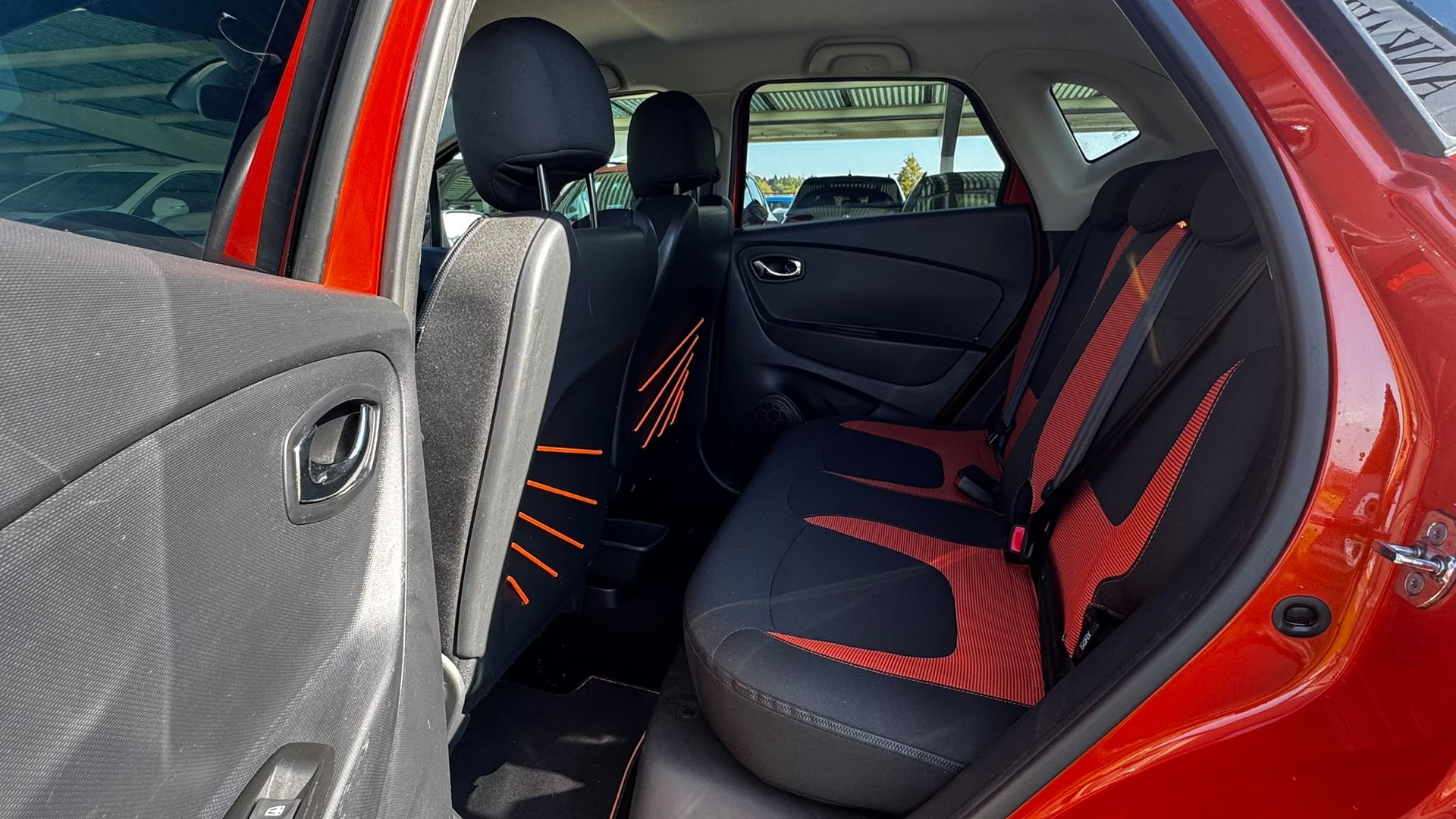 RENAULT Captur 1.2 T 16V Dynamique EDC-image-11