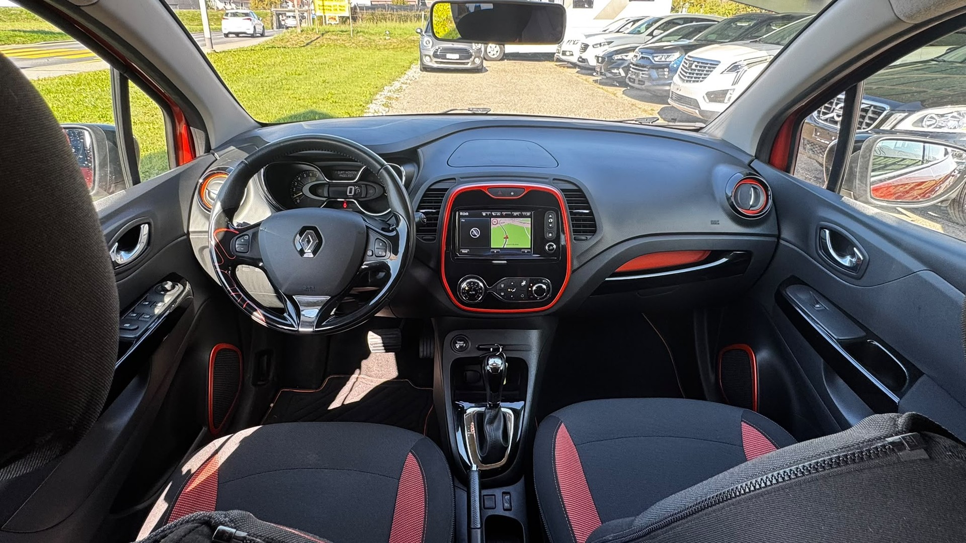 RENAULT Captur 1.2 T 16V Dynamique EDC-image-8