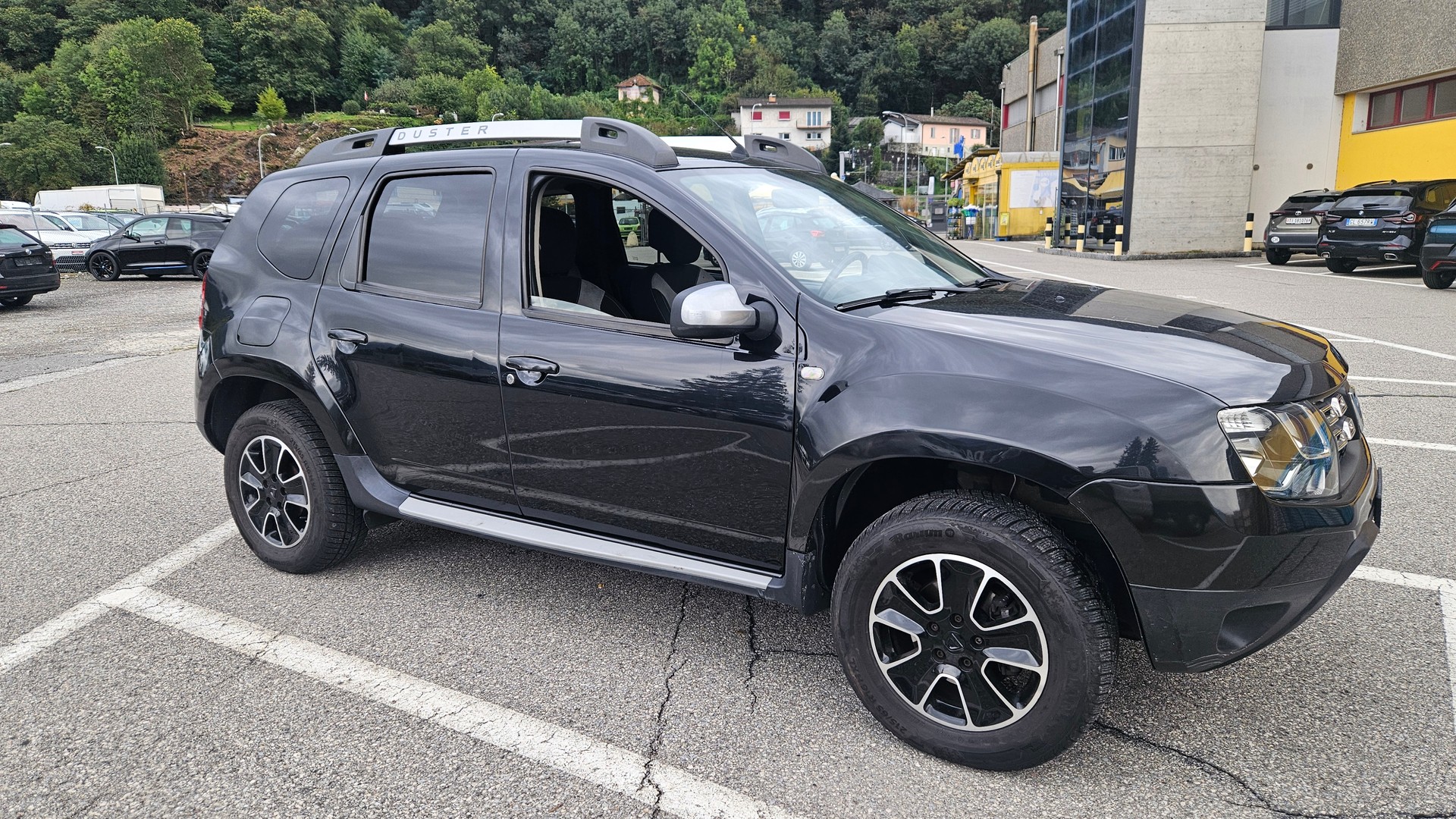 DACIA Duster 1.2 T Lauréate 4x4-image-1