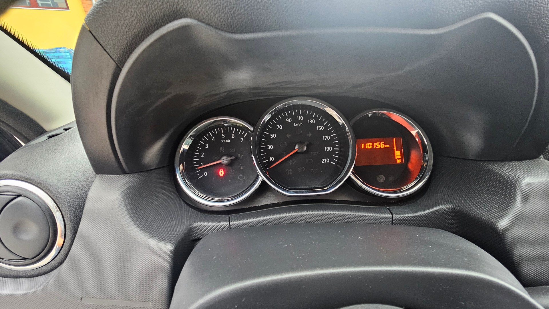 DACIA Duster 1.2 T Lauréate 4x4-image-8