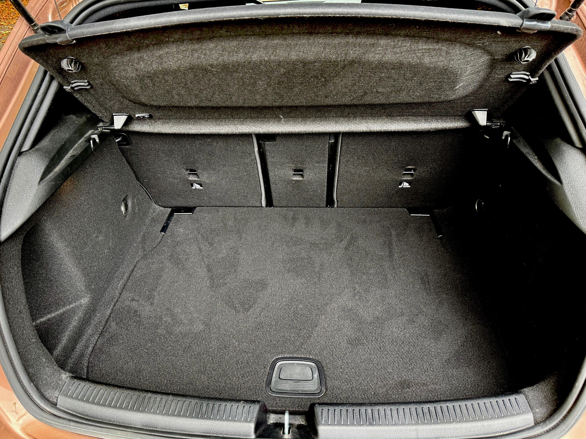 MERCEDES-BENZ A 200 AMG Line 7G-DCT-image-5