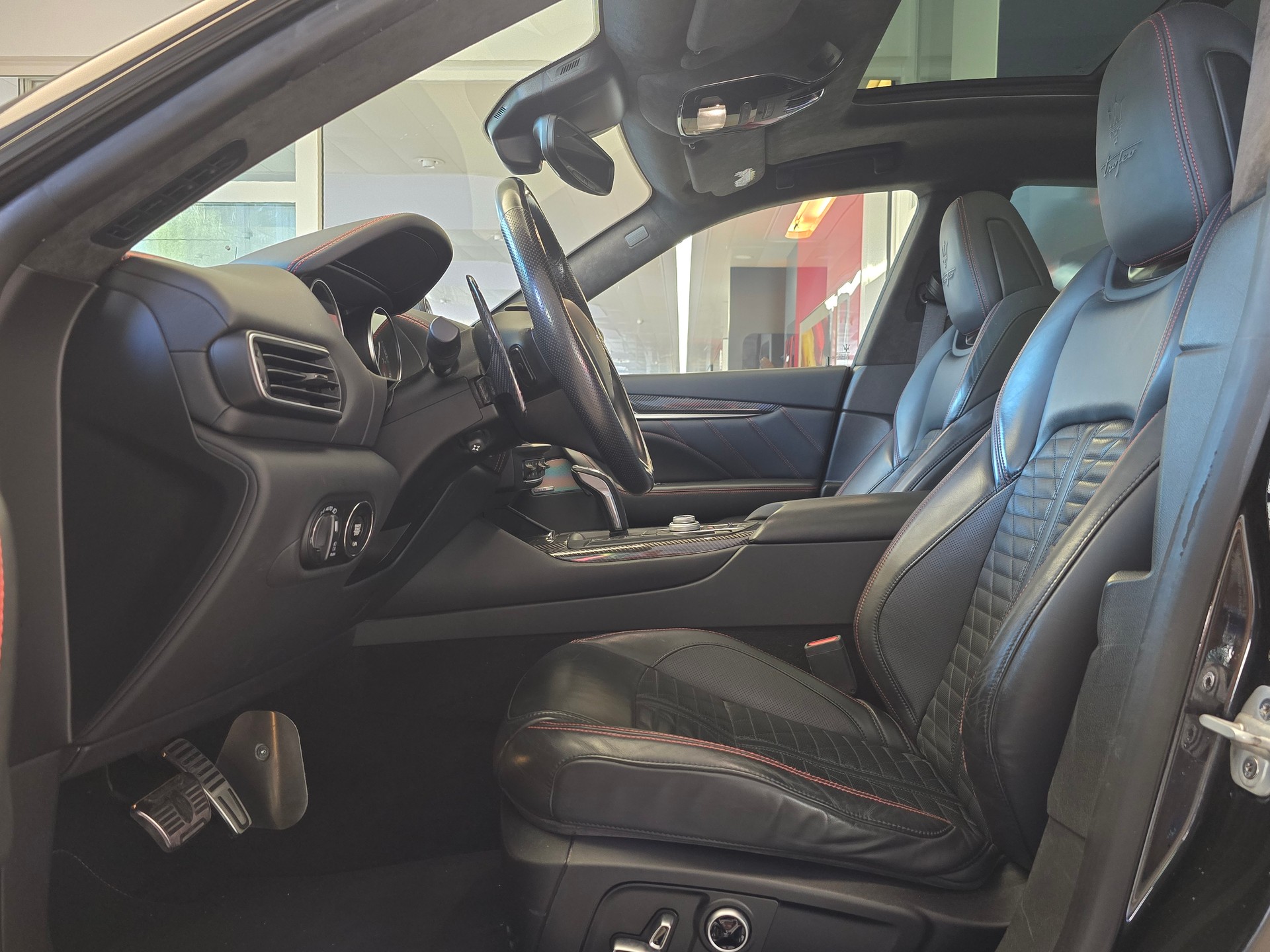 MASERATI Levante 3.8 V8 Trofeo Q4 Automatica - Facelift 2021-image-8