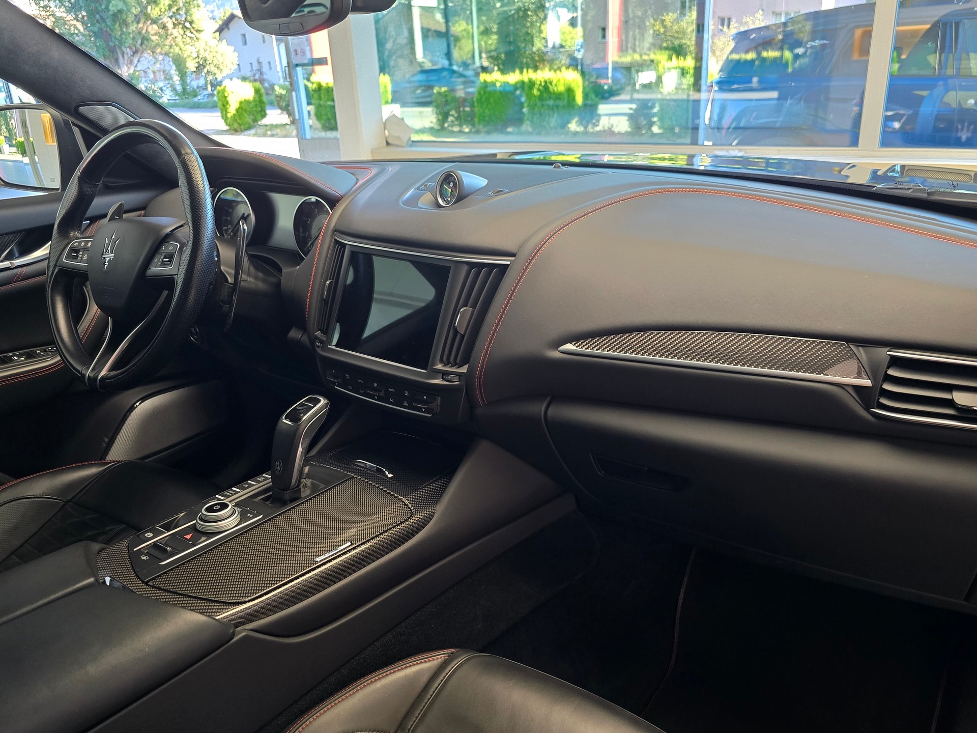 MASERATI Levante 3.8 V8 Trofeo Q4 Automatica - Facelift 2021-image-12