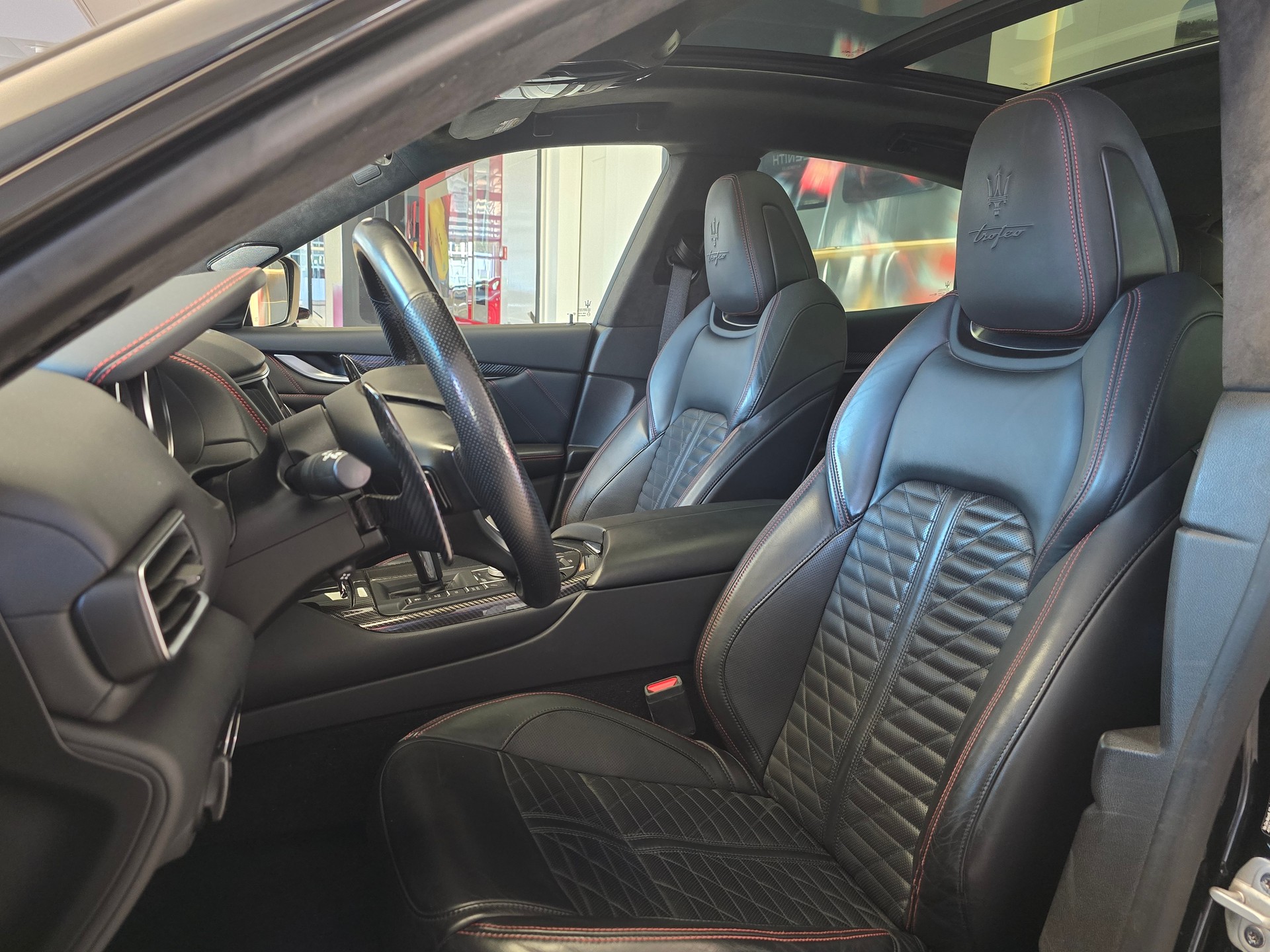 MASERATI Levante 3.8 V8 Trofeo Q4 Automatica - Facelift 2021-image-10