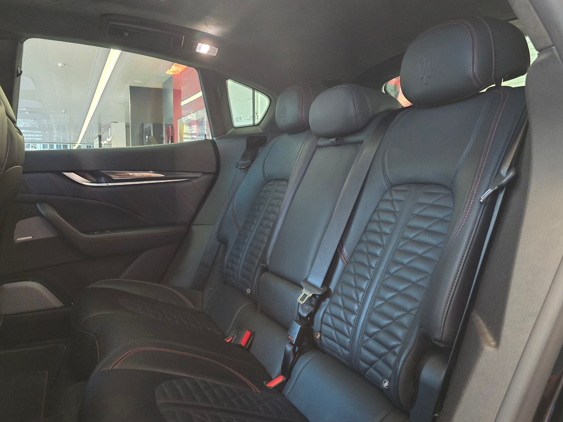 MASERATI Levante 3.8 V8 Trofeo Q4 Automatica - Facelift 2021-image-13