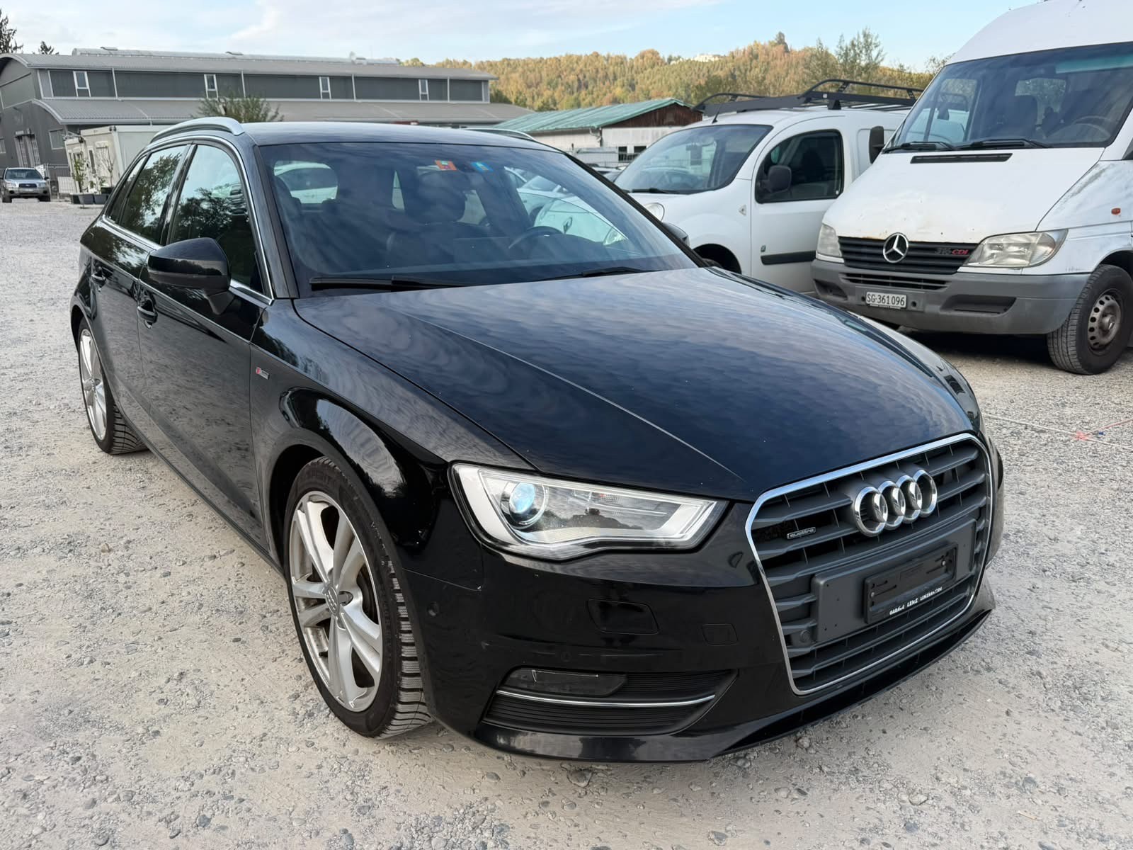 AUDI A3 Sportback 2.0 TDI Ambiente quattro S-tronic-image-4