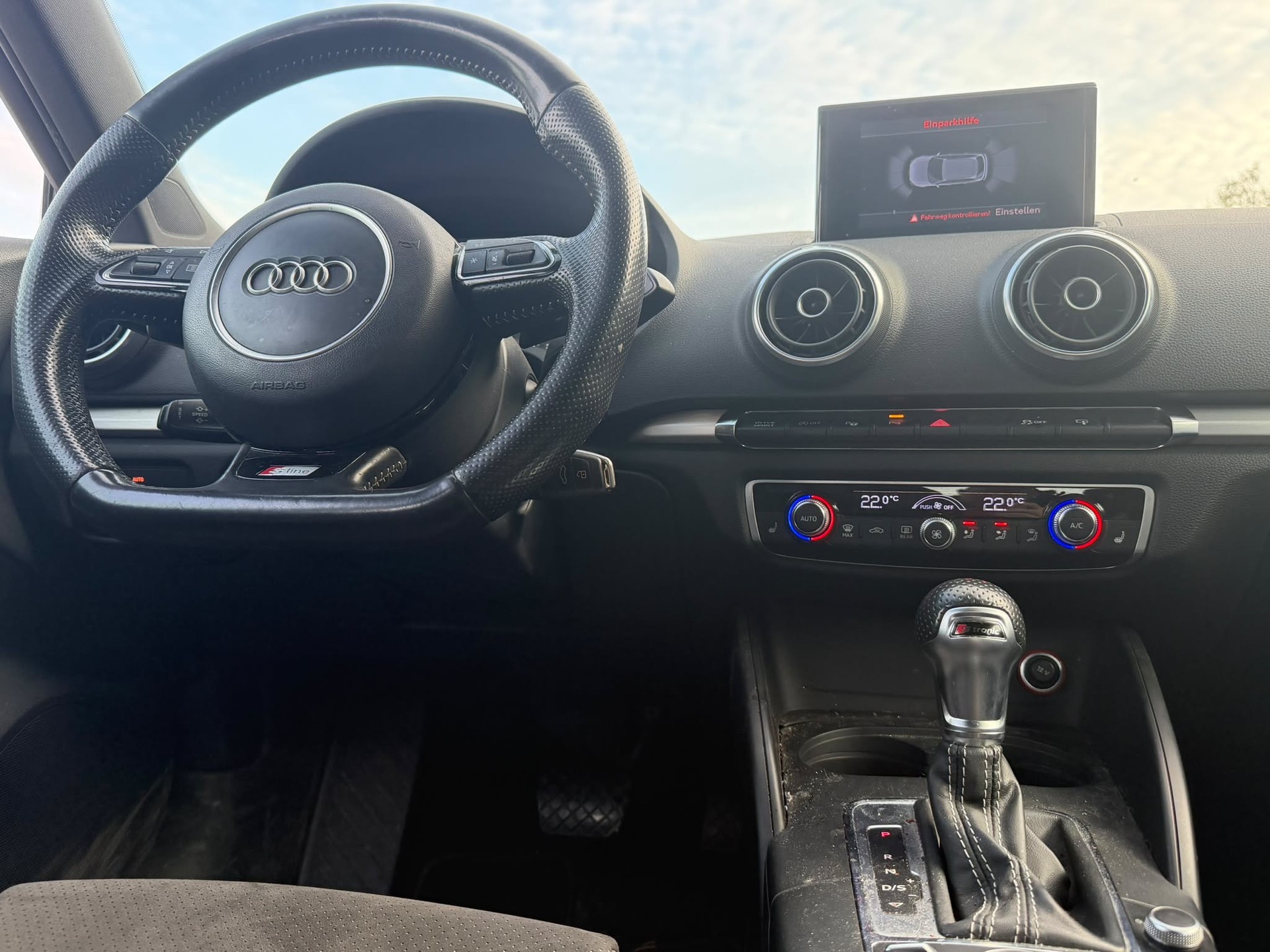 AUDI A3 Sportback 2.0 TDI Ambiente quattro S-tronic-image-13