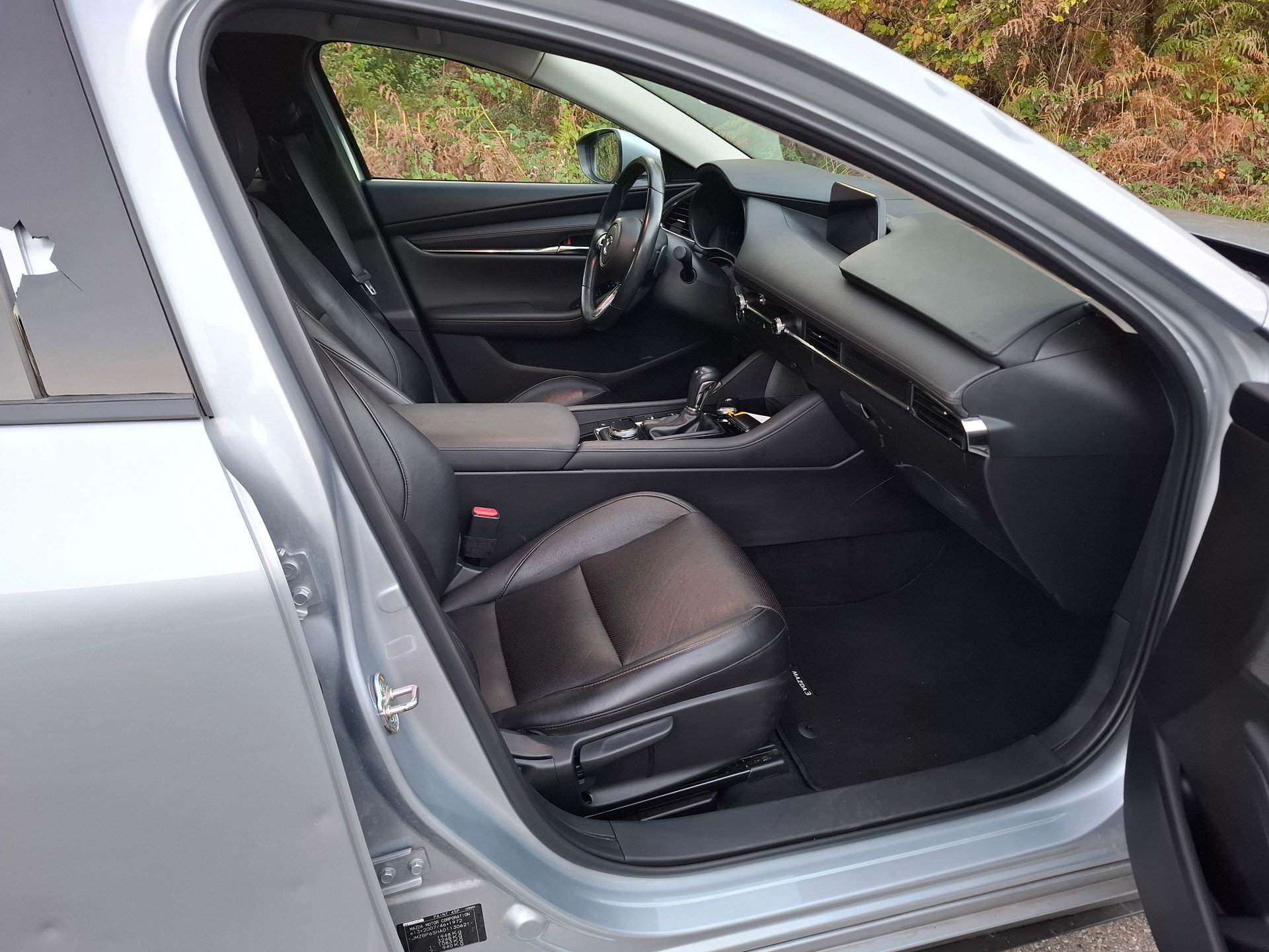 MAZDA 3 Sedan SKYACTIV-X M Hybrid 180 Revolution Automat-image-15
