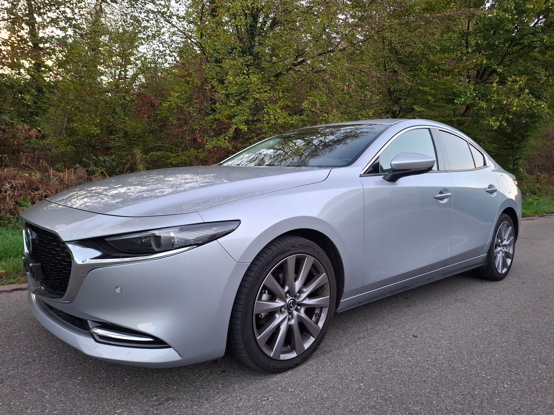 MAZDA 3 Sedan SKYACTIV-X M Hybrid 180 Revolution Automat-image-4