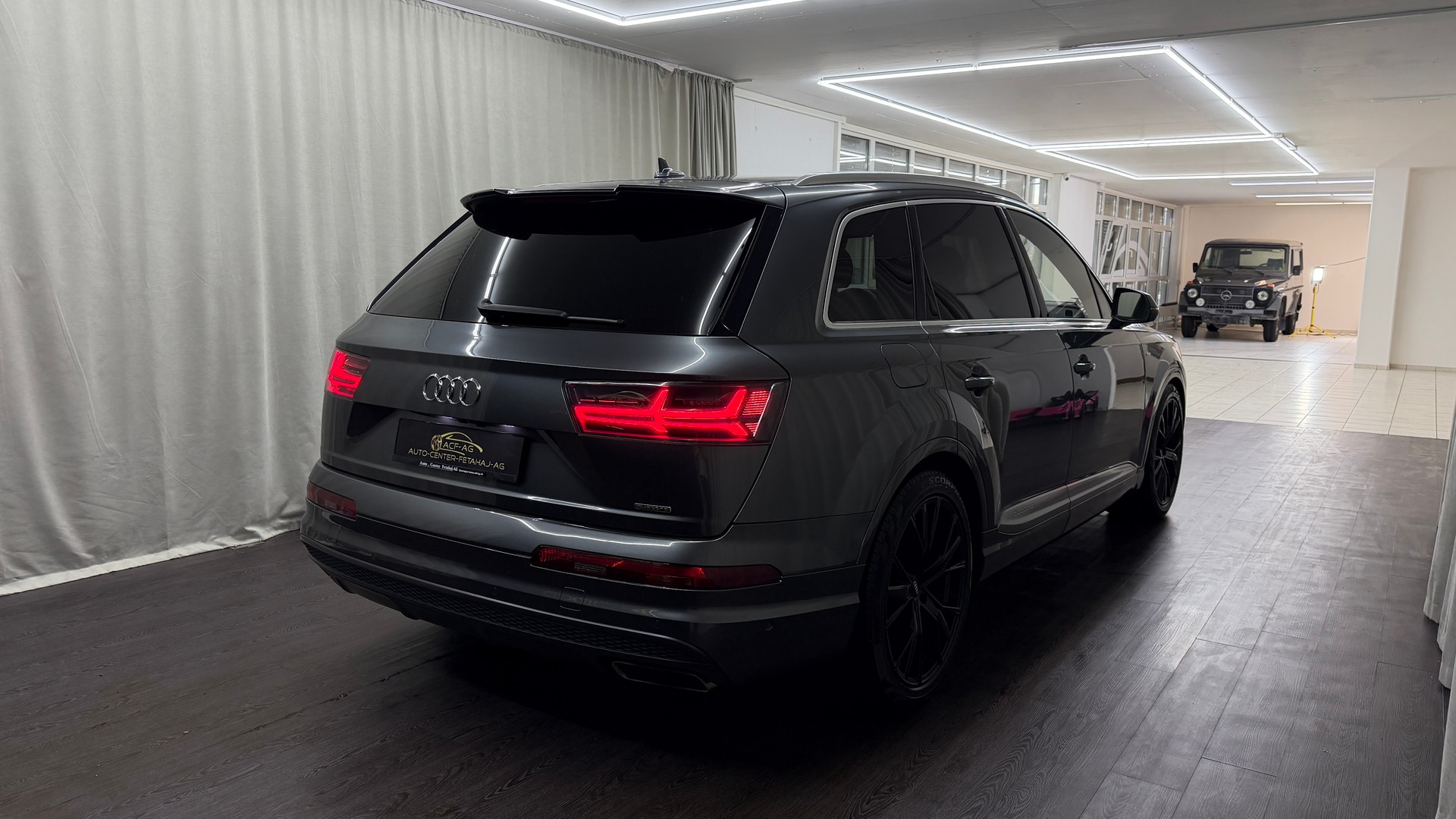 AUDI Q7 3.0 TDI ultra quattro tiptronic-showroom-element-3