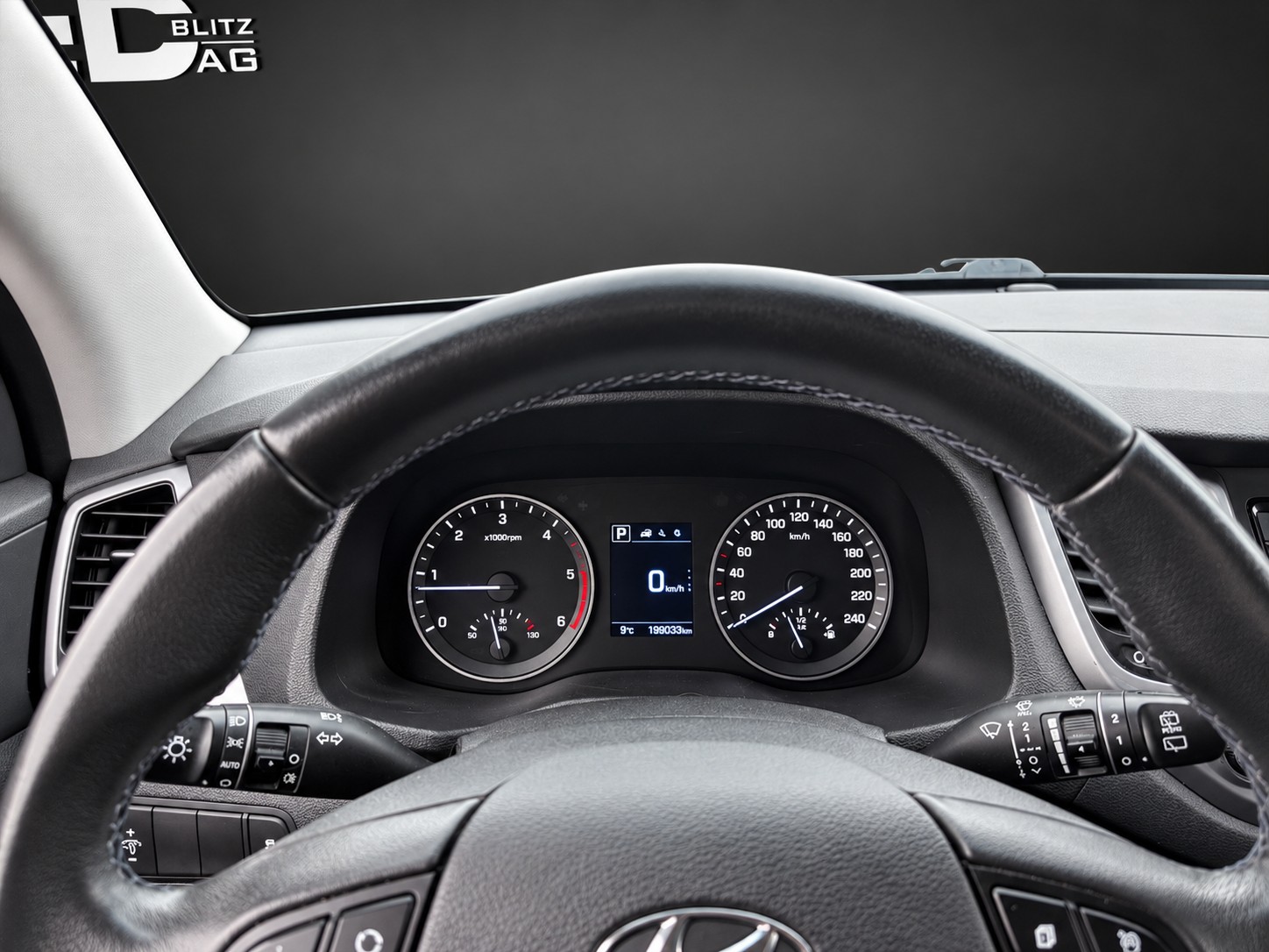 HYUNDAI Tucson 1.7 CRDI Origo DCT7-image-11