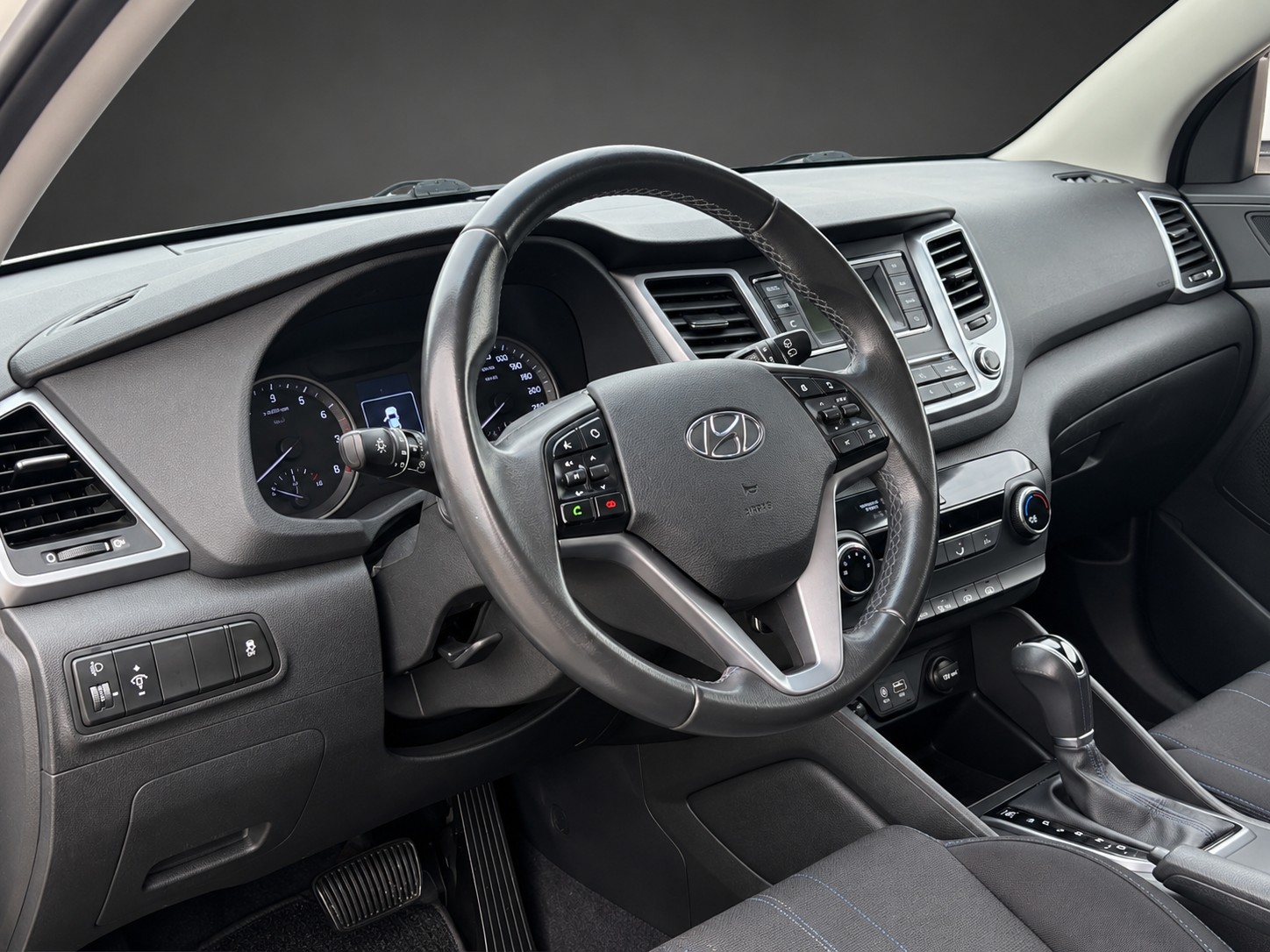 HYUNDAI Tucson 1.7 CRDI Origo DCT7-image-7
