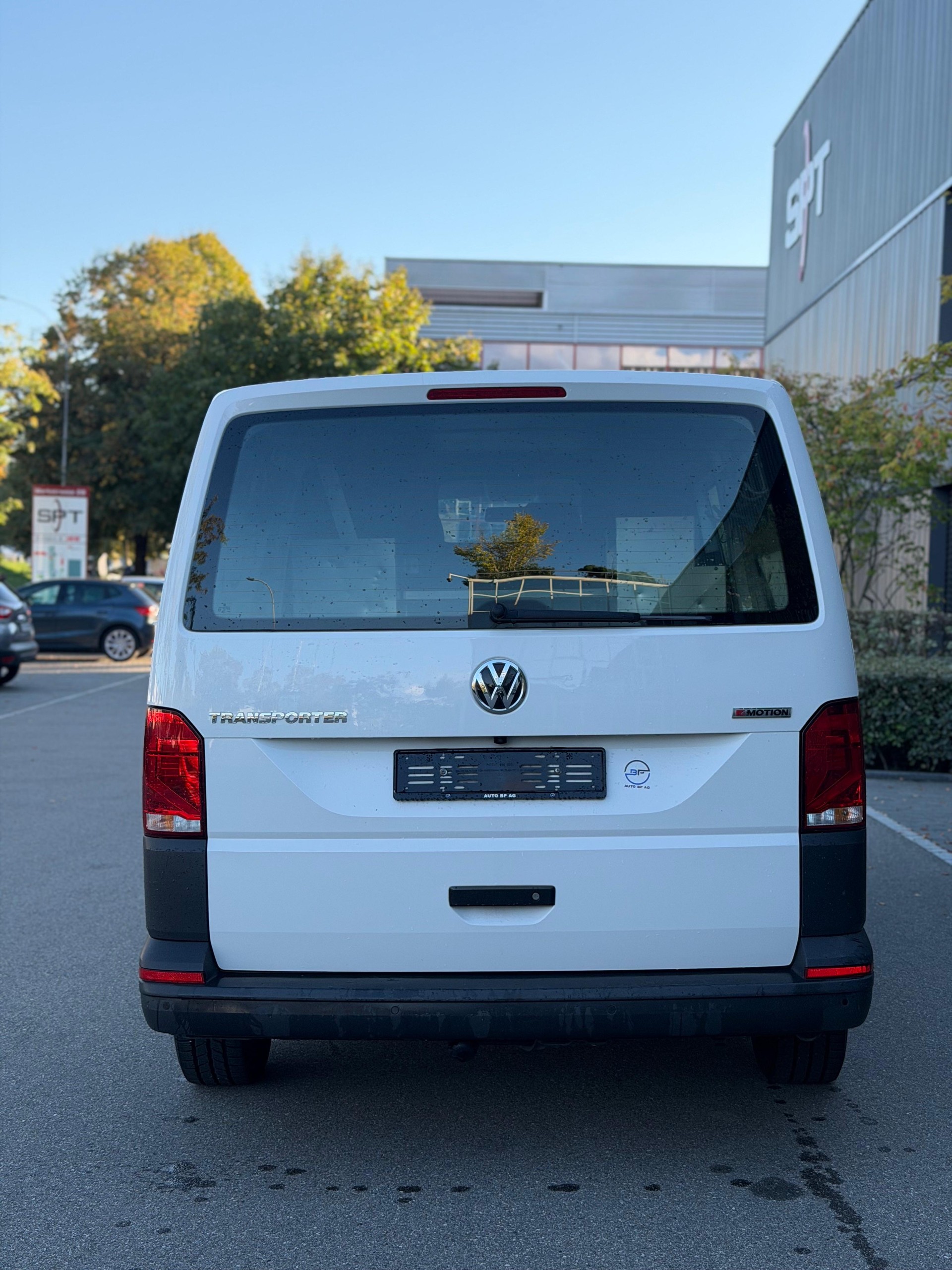 VW T6.1 2.0 TDI 4Motion-image-2