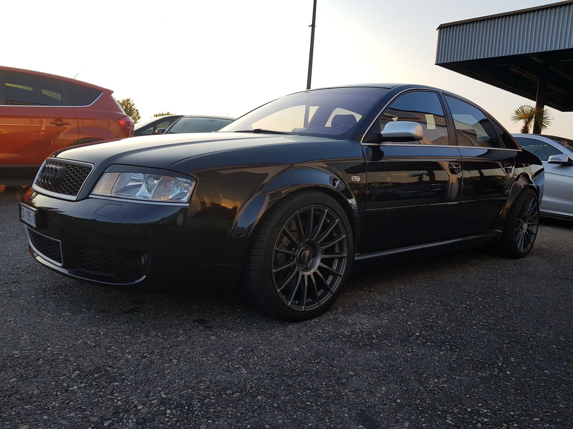 AUDI RS6 quattro tiptronic-showroom-element-2