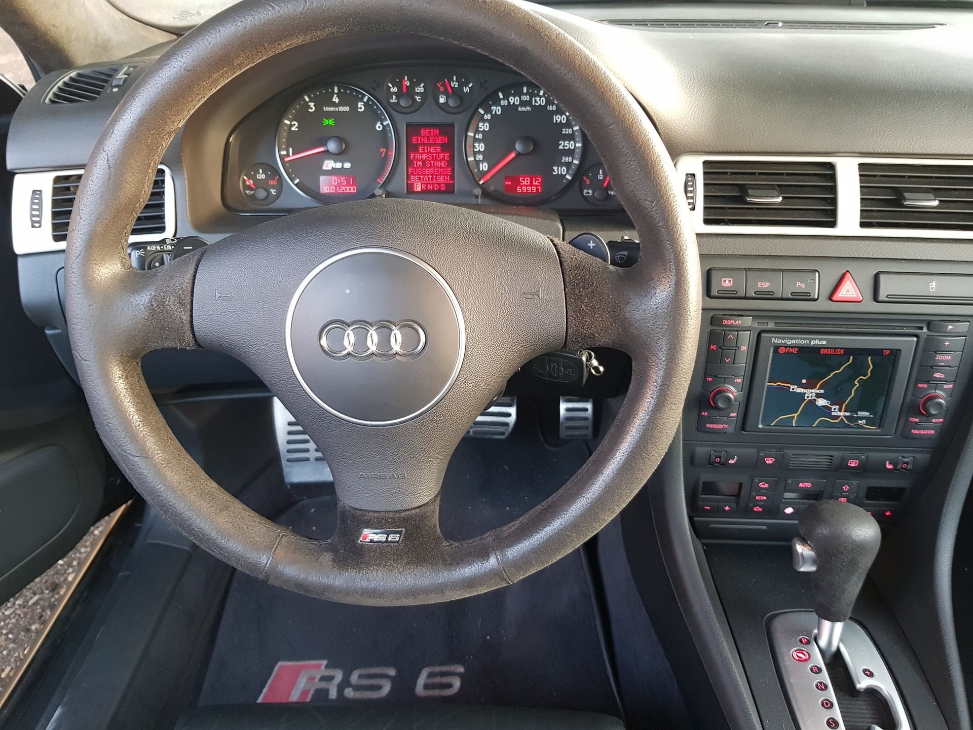AUDI RS6 quattro tiptronic-image-12