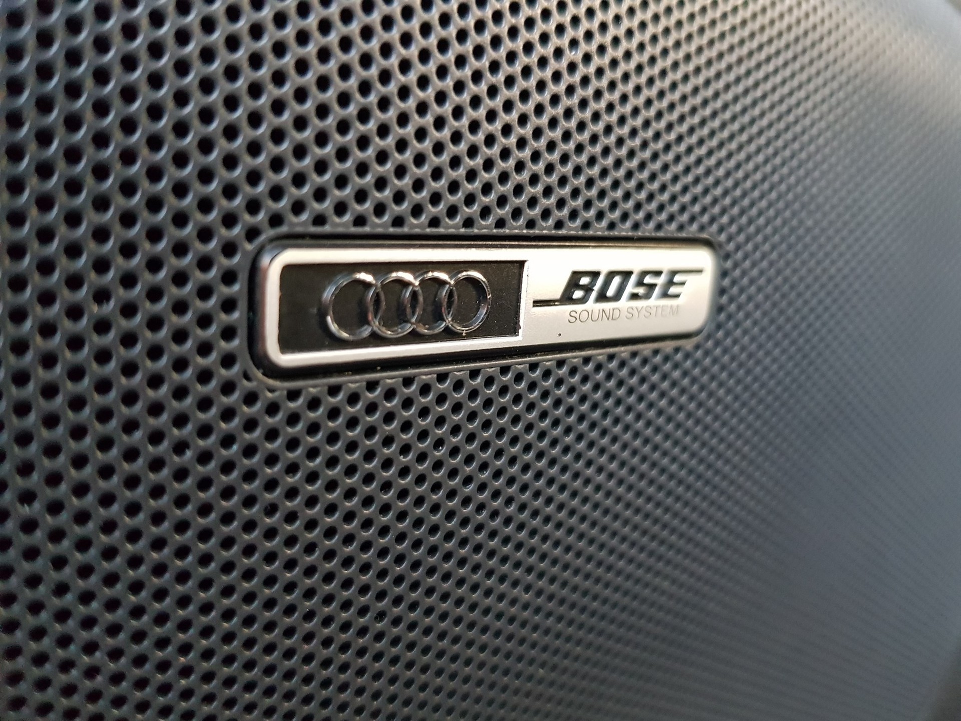 AUDI RS6 quattro tiptronic-image-14