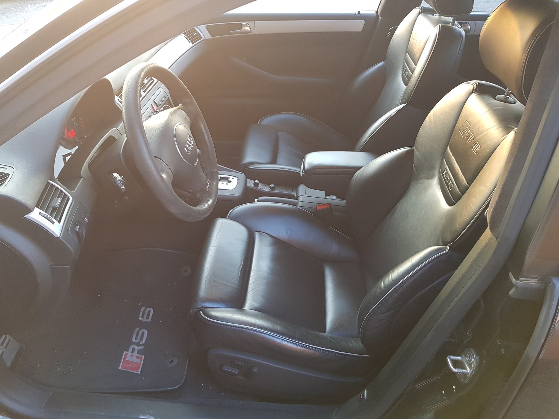 AUDI RS6 quattro tiptronic-image-6