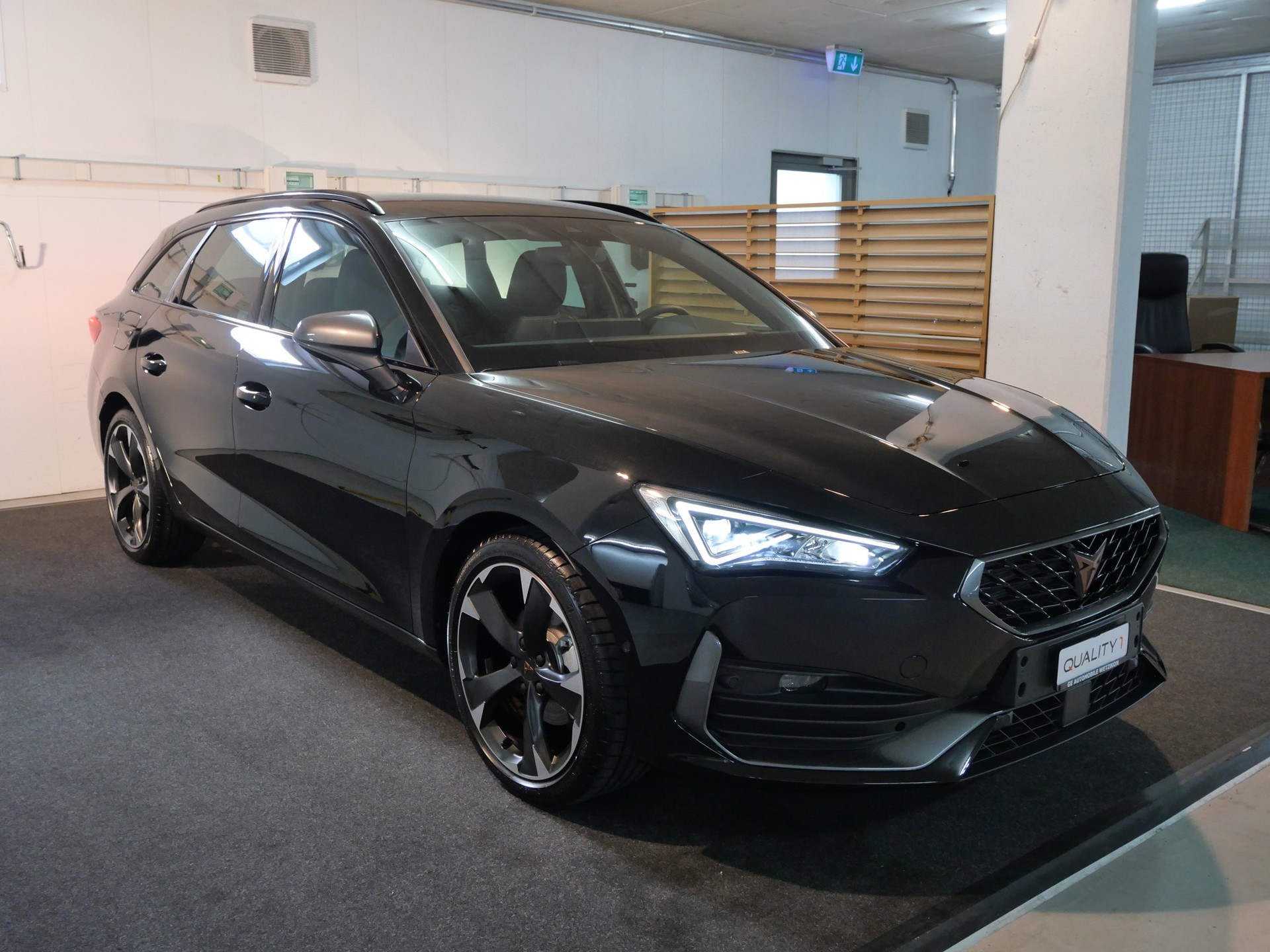 CUPRA LEON ST 1.5 e TSI DSG-Automat-image-5