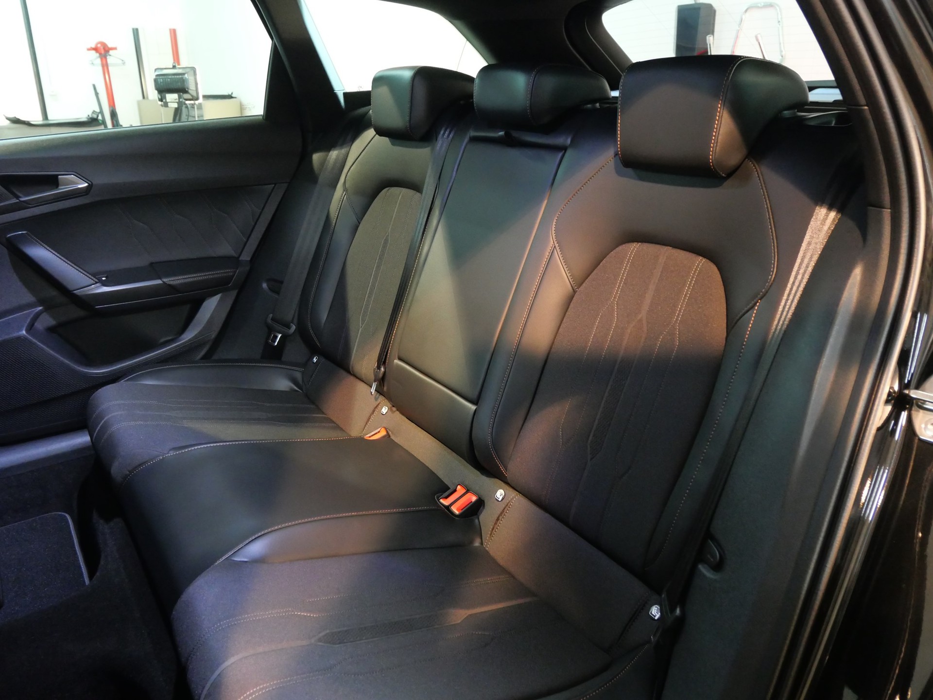 CUPRA LEON ST 1.5 e TSI DSG-Automat-image-27