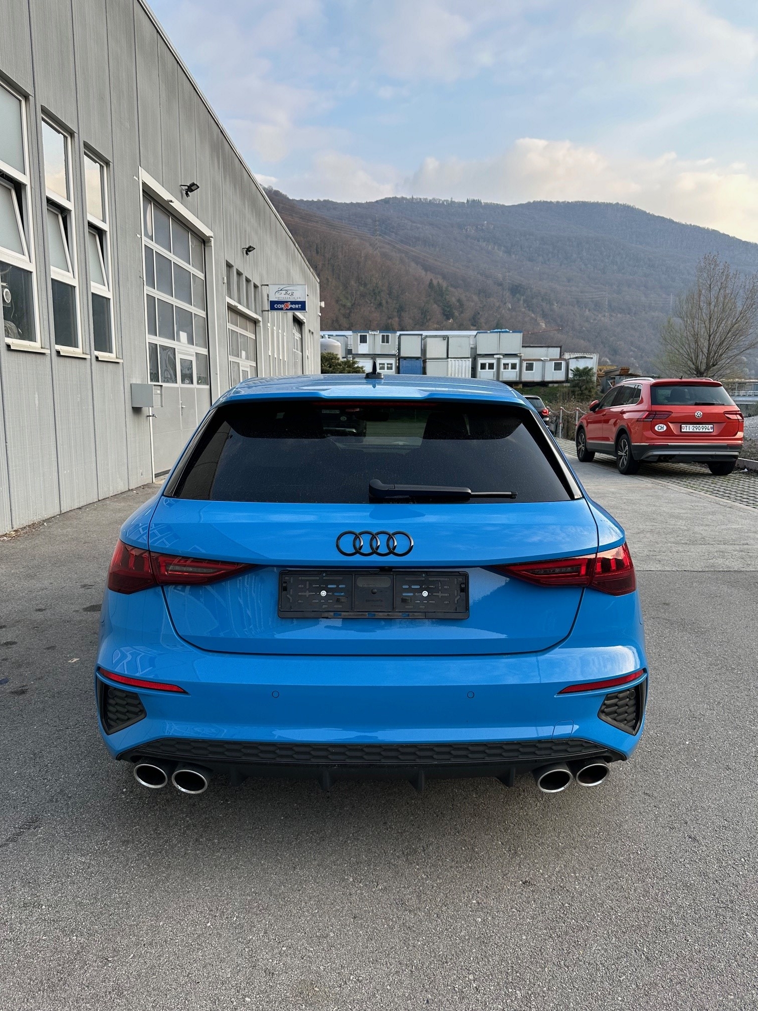 AUDI S3 Sportback 2.0 TFSI quattro-image-3