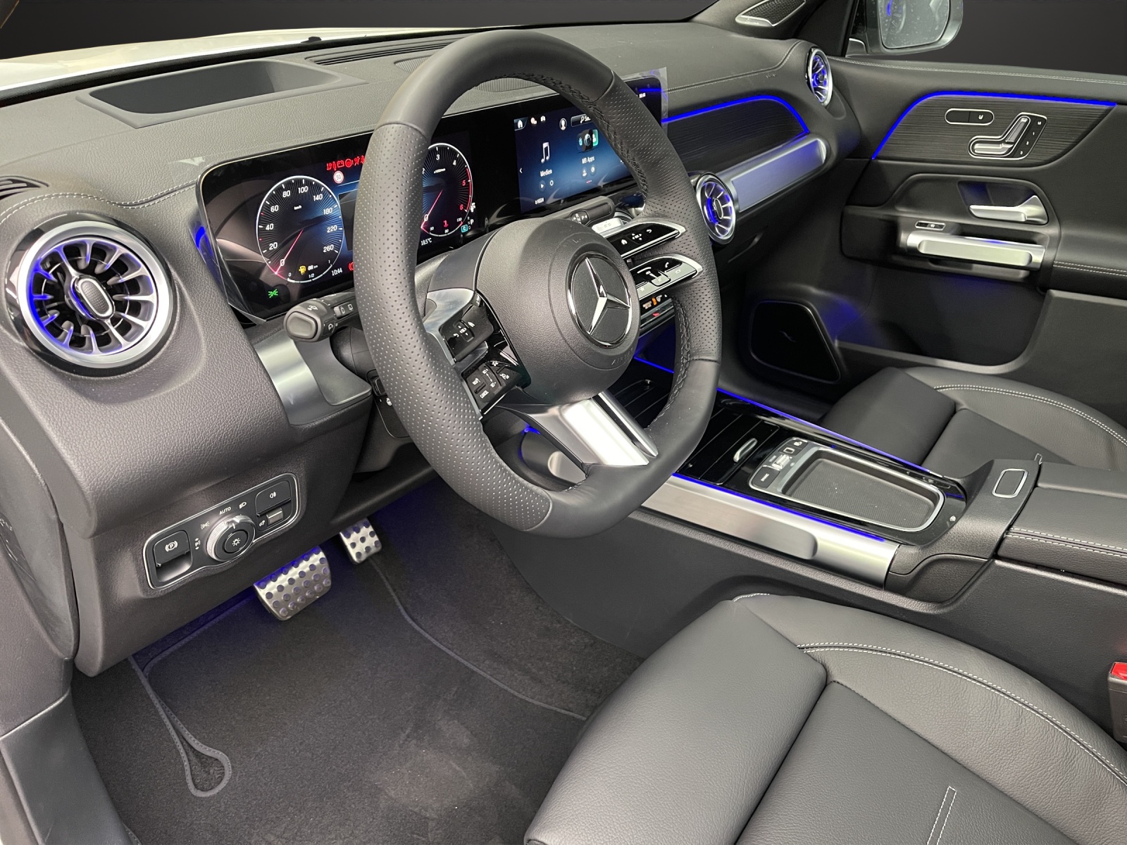 MERCEDES-BENZ GLB 220 d 4M 8G-Tronic-image-7