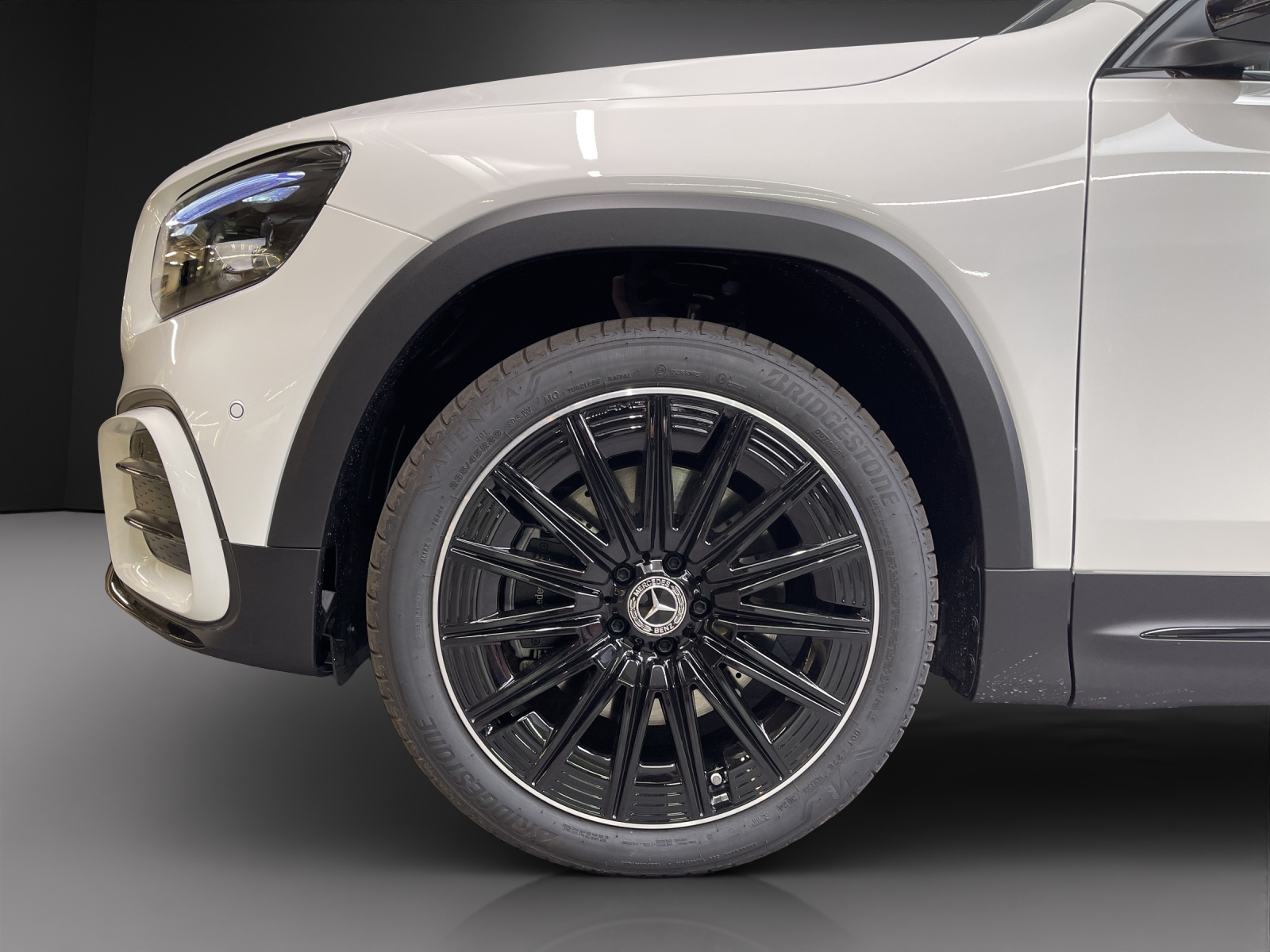 MERCEDES-BENZ GLB 220 d 4M 8G-Tronic-image-6