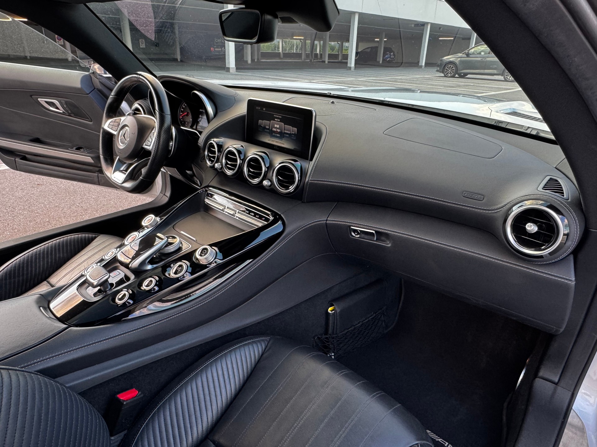 MERCEDES-BENZ AMG GT Speedshift DCT-image-11