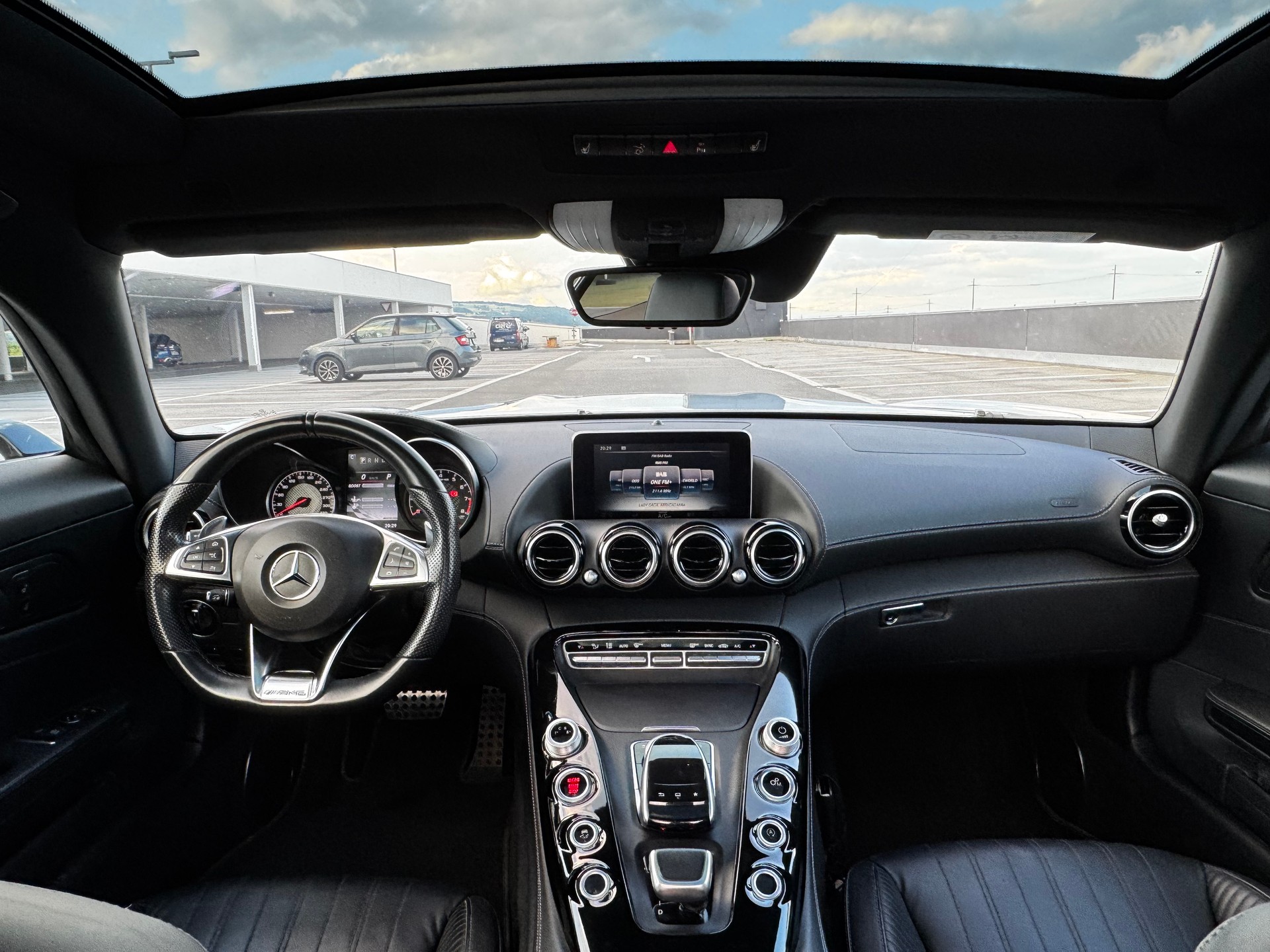 MERCEDES-BENZ AMG GT Speedshift DCT-image-12