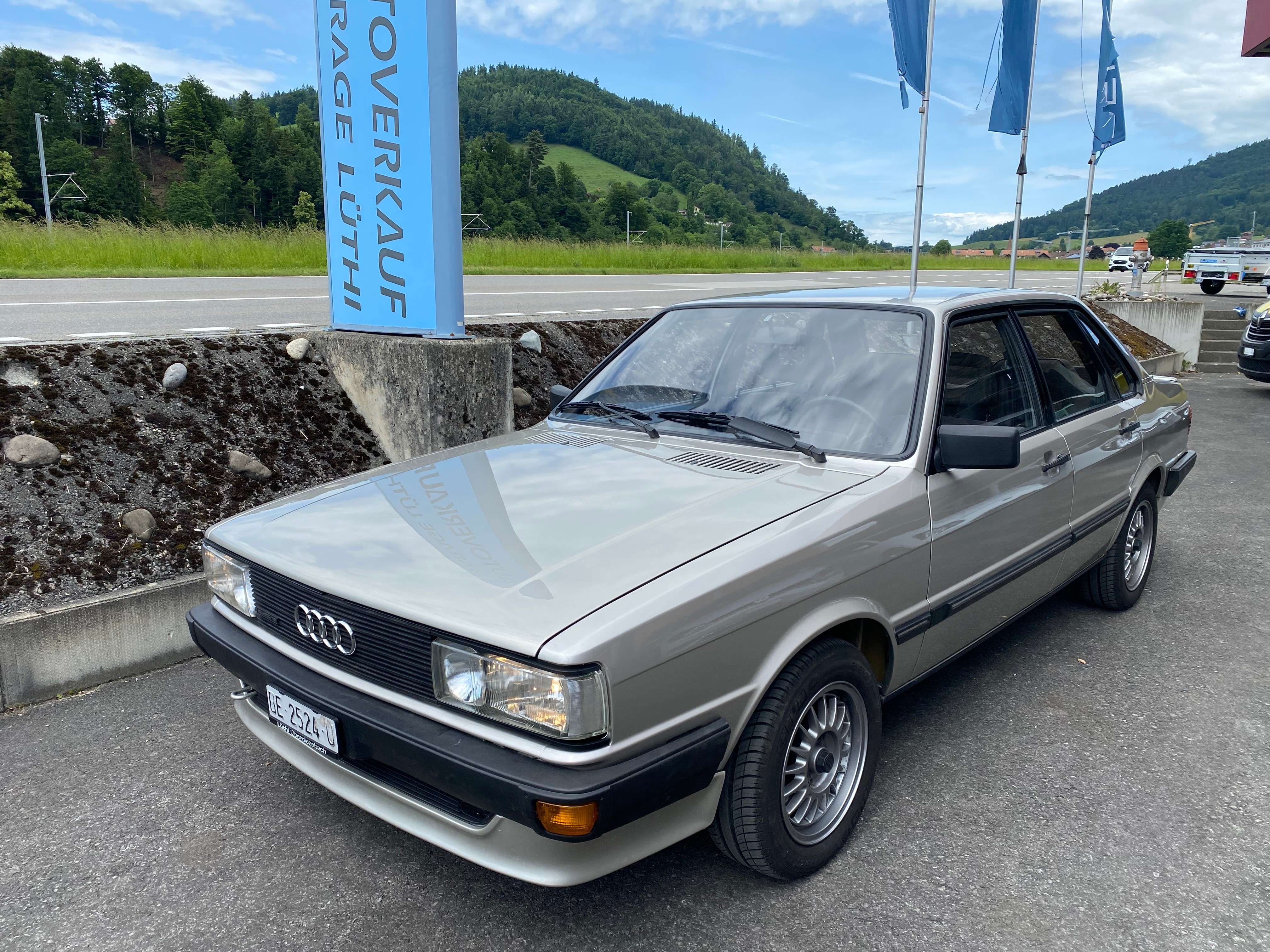 Car photo