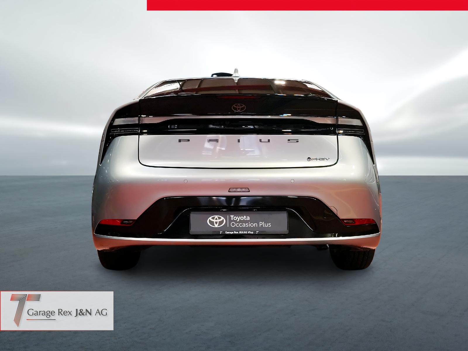 TOYOTA Prius 2.0 Plug-In-Hybrid Style-image-3