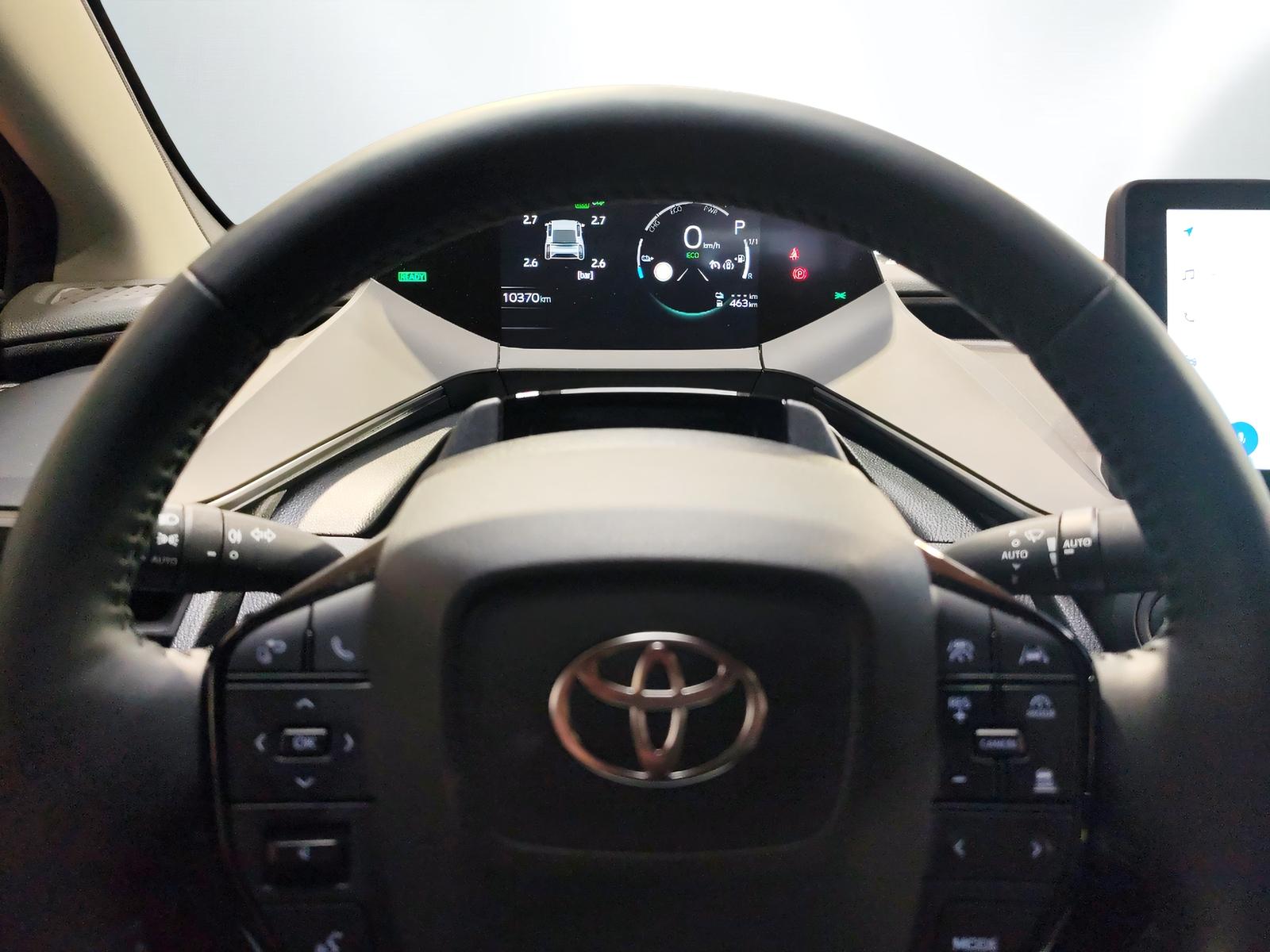TOYOTA Prius 2.0 Plug-In-Hybrid Style-image-10