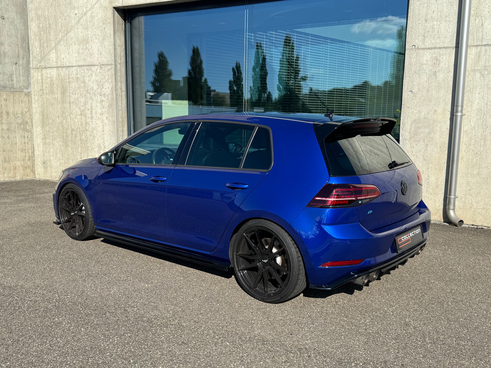 VW Golf 2.0 TSI R 4Motion DSG - RESERVIERT-image-2
