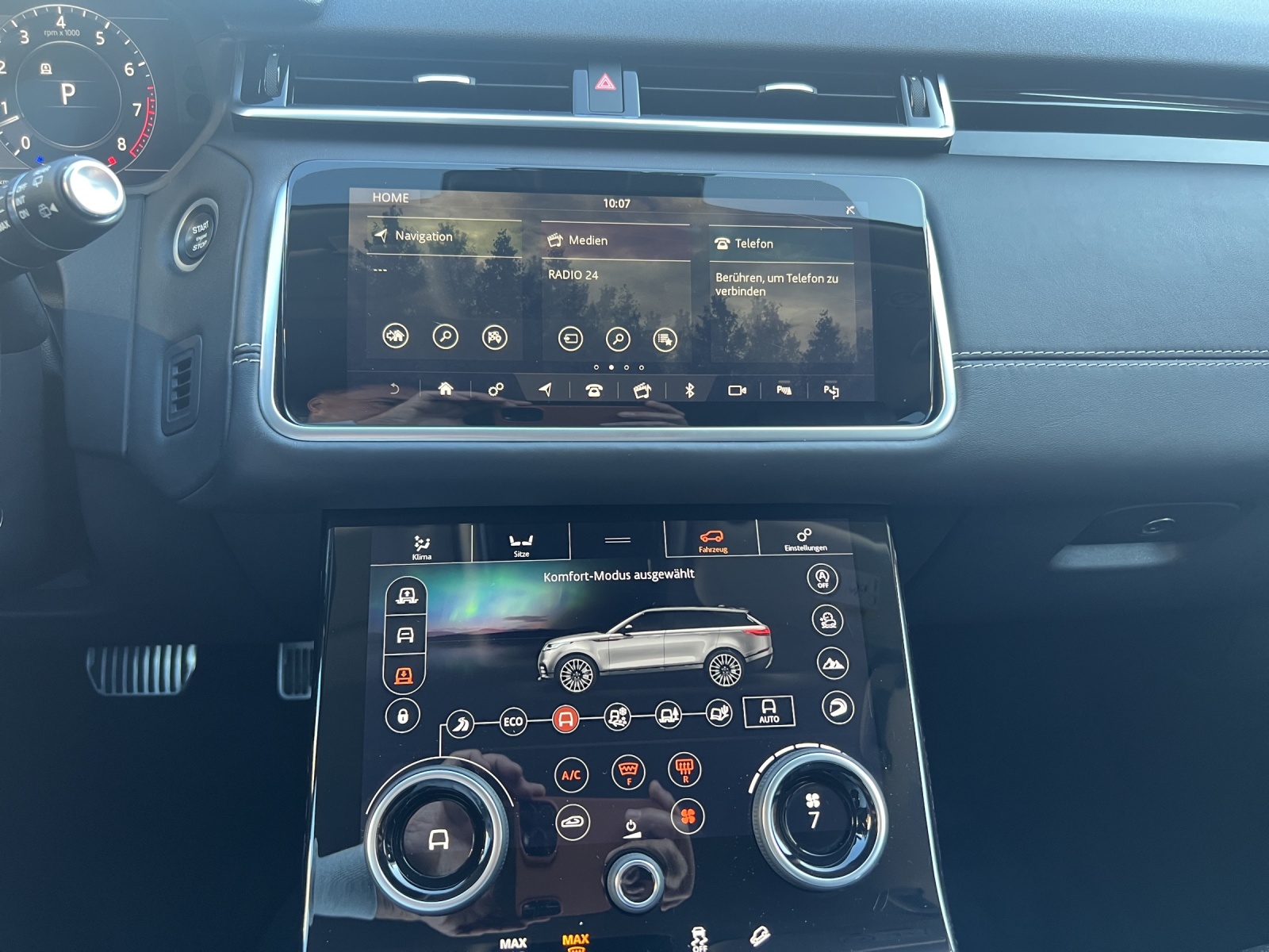 LAND ROVER Range Rover Velar R-Dynamic P 380 HSE Automatic-image-22