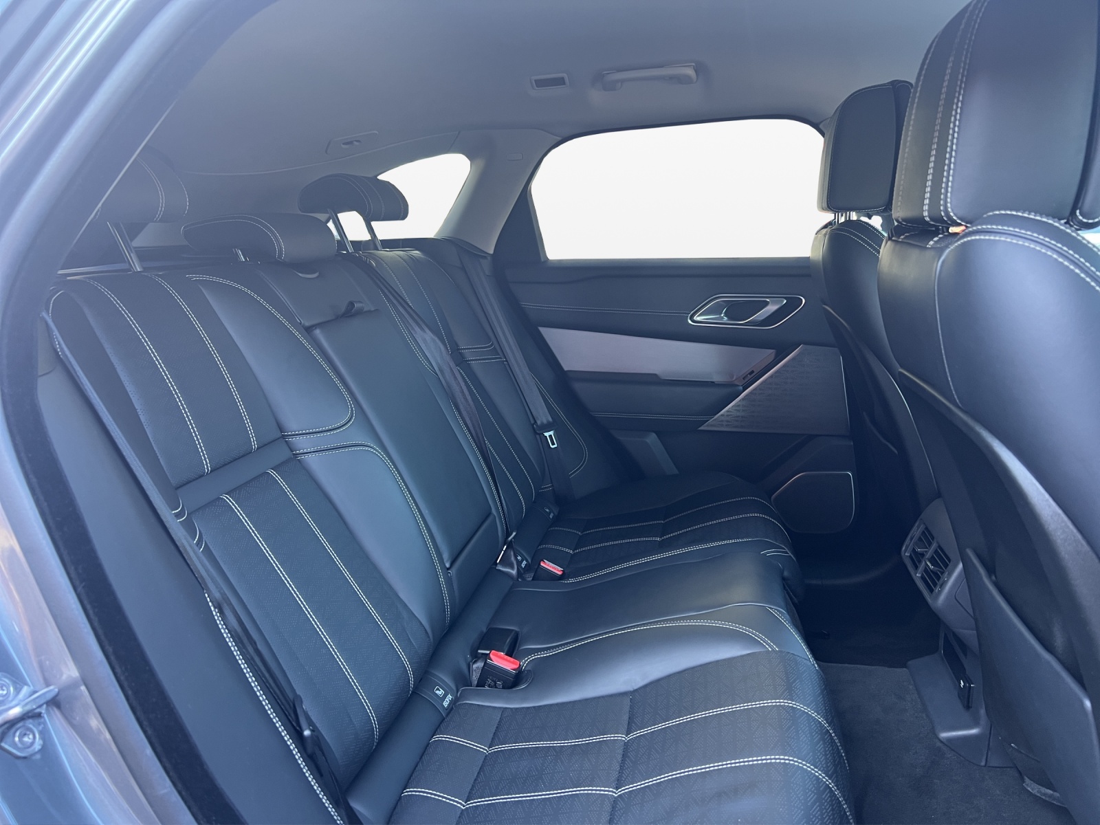 LAND ROVER Range Rover Velar R-Dynamic P 380 HSE Automatic-image-18