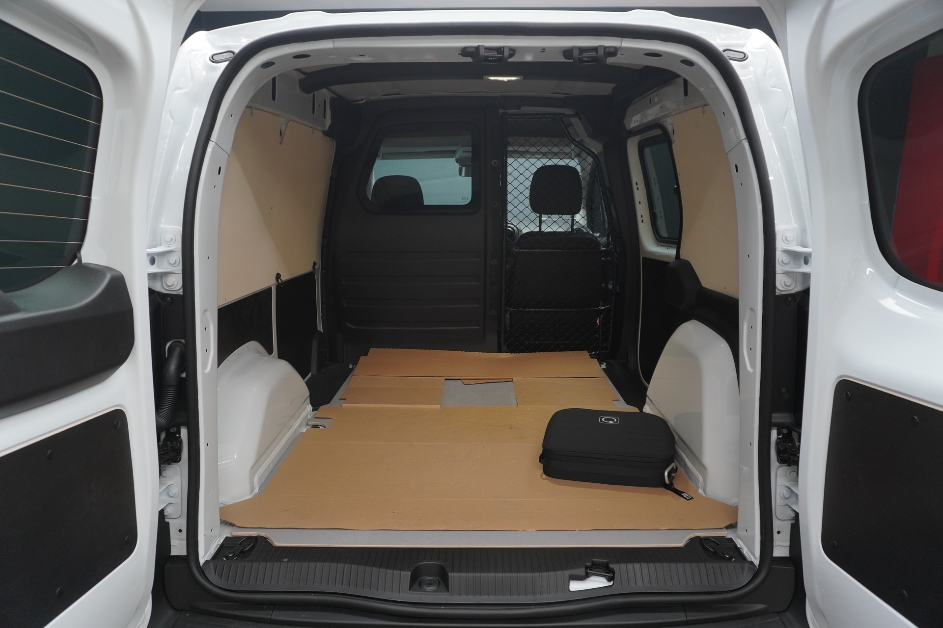 MERCEDES-BENZ eCitan Standard 2716mm S WORKER-image-13