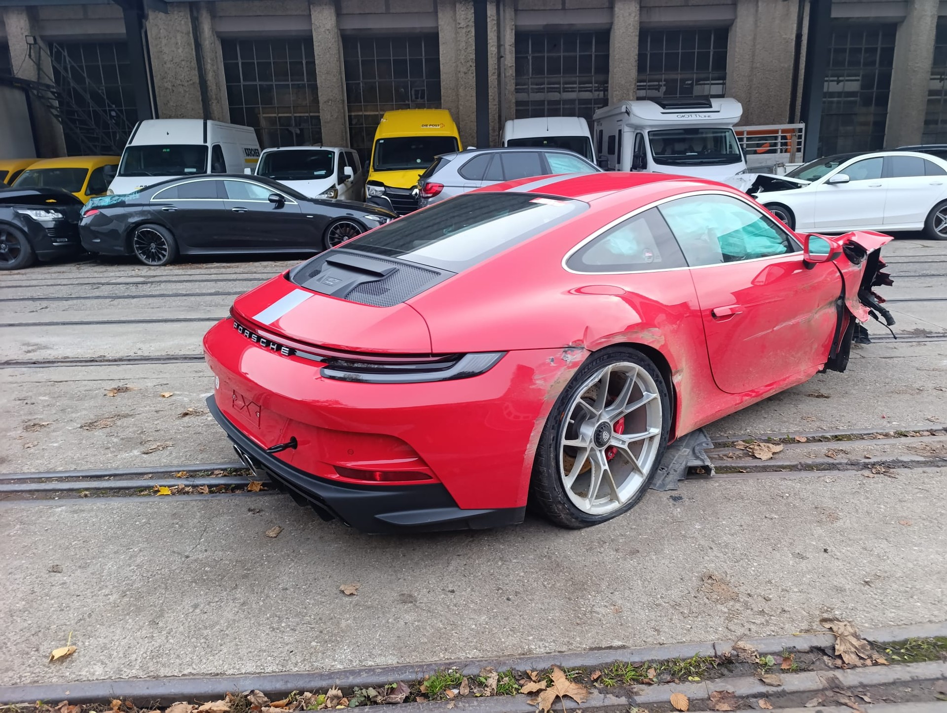 PORSCHE 911 GT3 Touring PDK-image-2