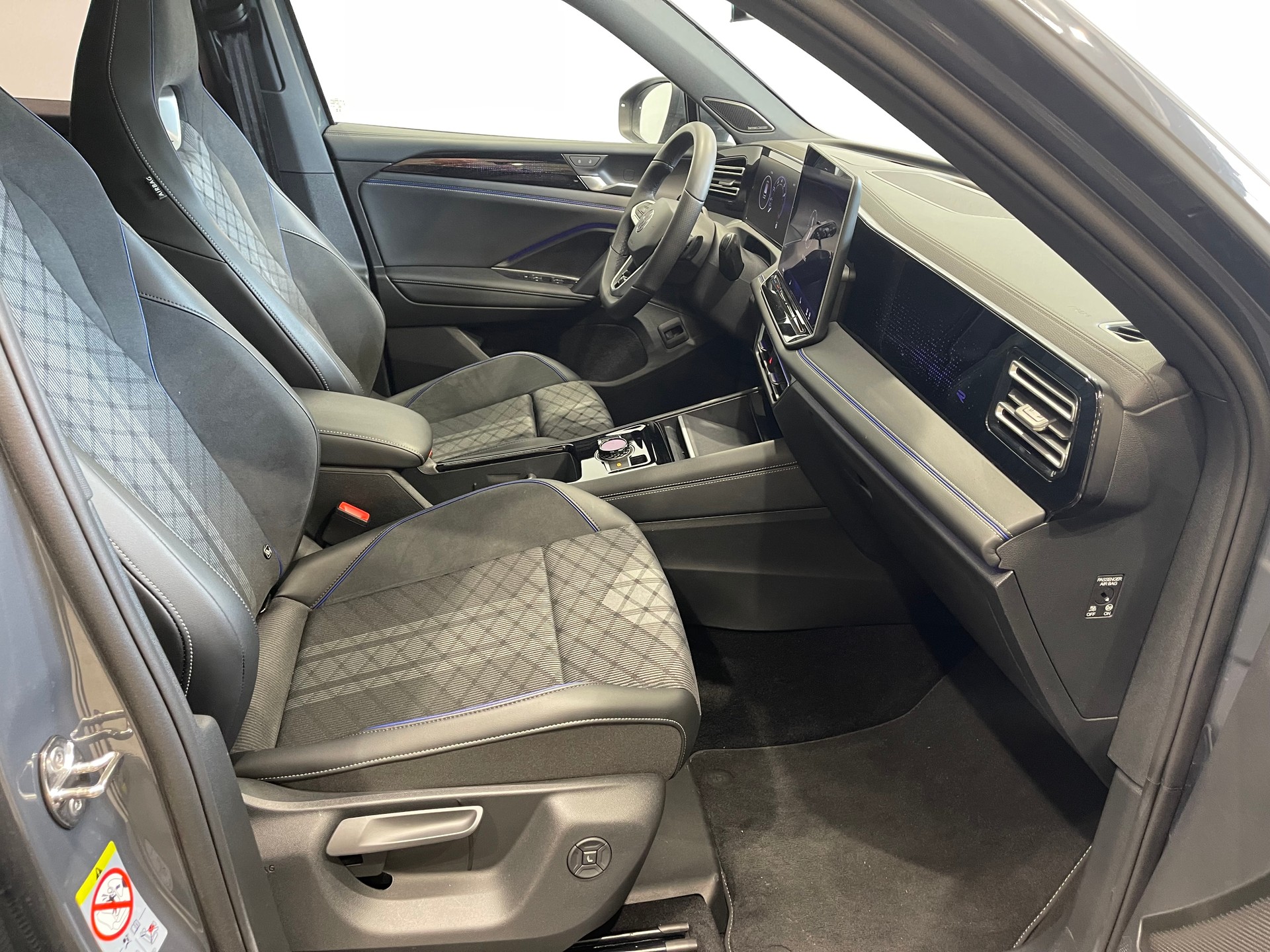 VW Tiguan 1.5 TSI evo2 mHEV R-Line DSG-image-14