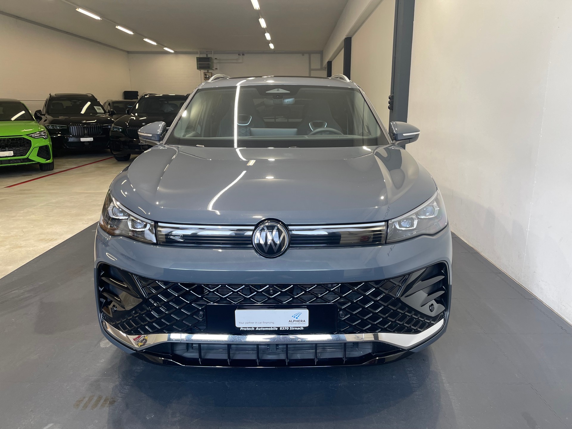 VW Tiguan 1.5 TSI evo2 mHEV R-Line DSG-image-2