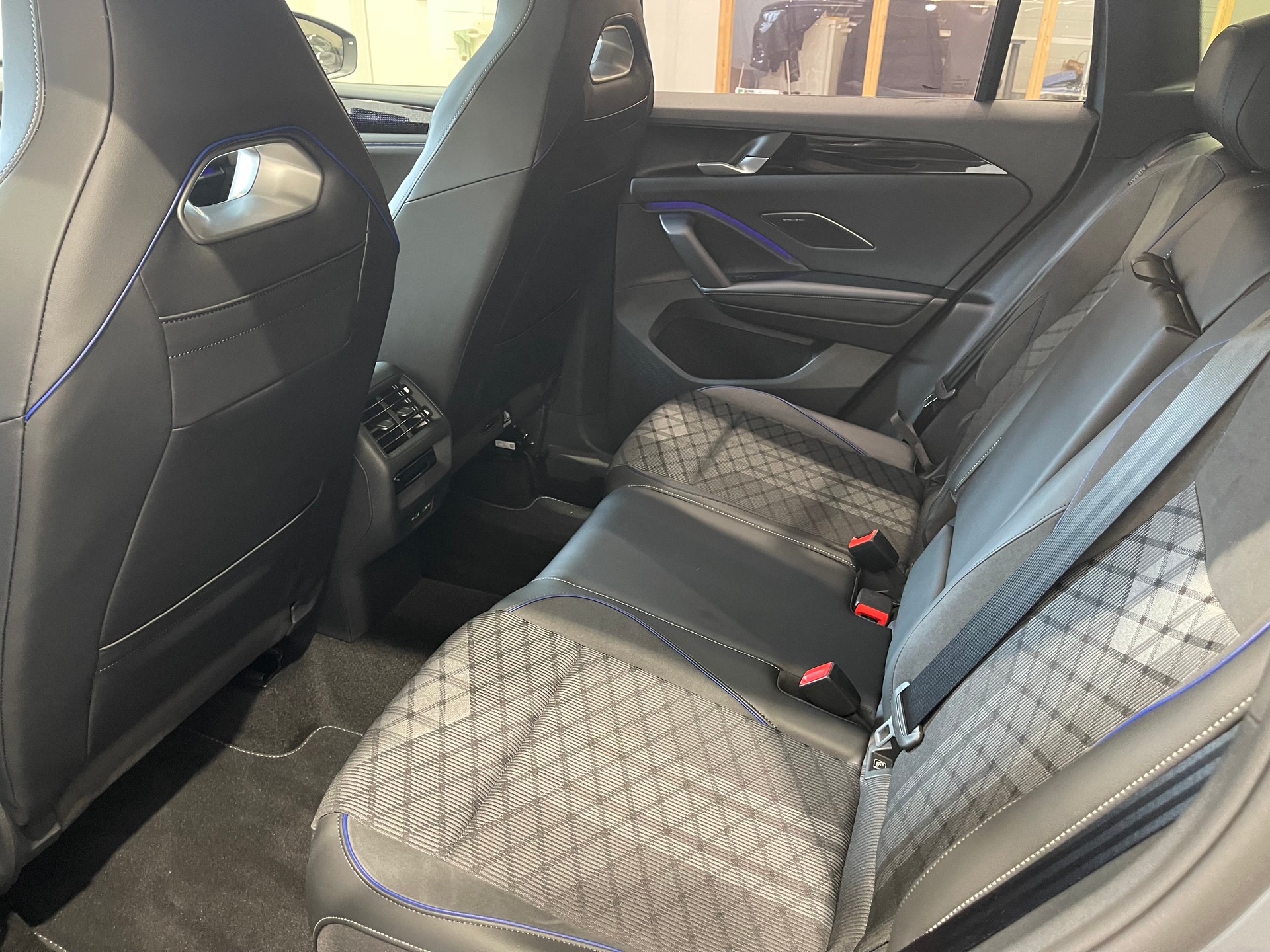 VW Tiguan 1.5 TSI evo2 mHEV R-Line DSG-image-12