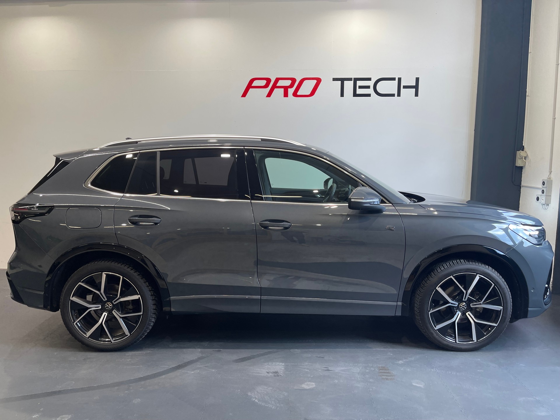 VW Tiguan 1.5 TSI evo2 mHEV R-Line DSG-image-1