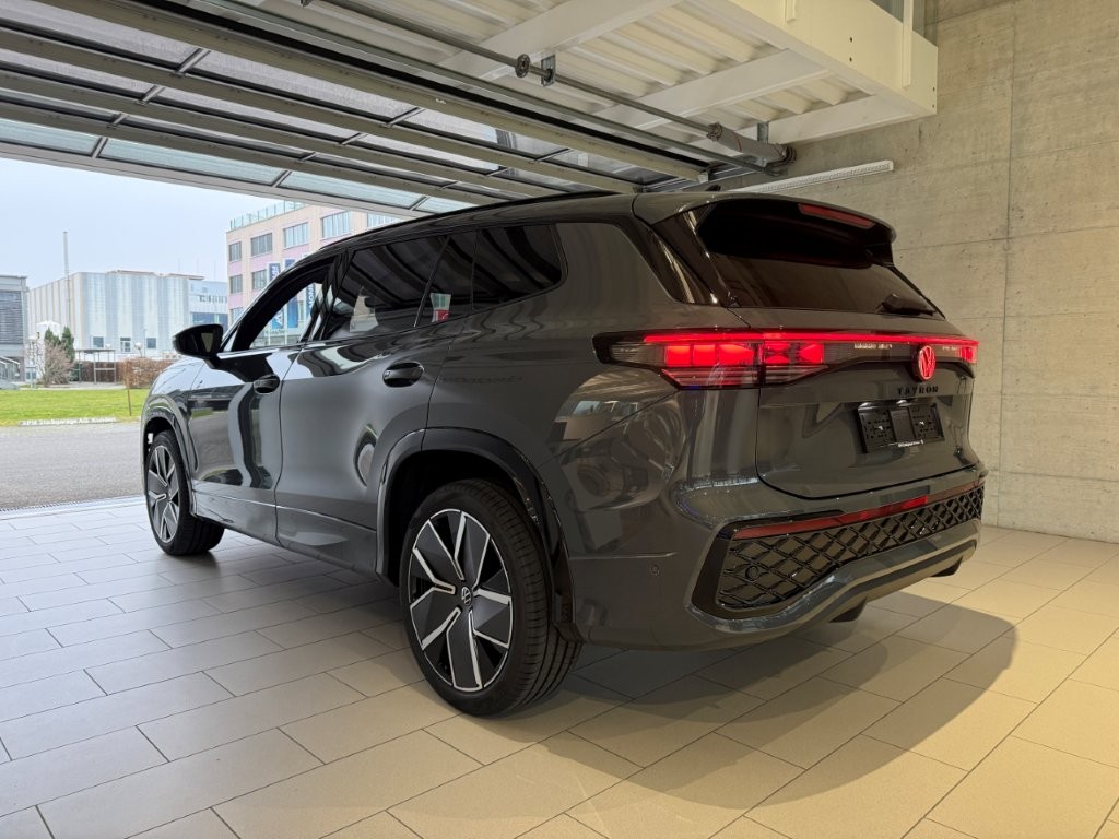 VW Tayron 2.0 TSI R-Line DSG 4Motion-image-1