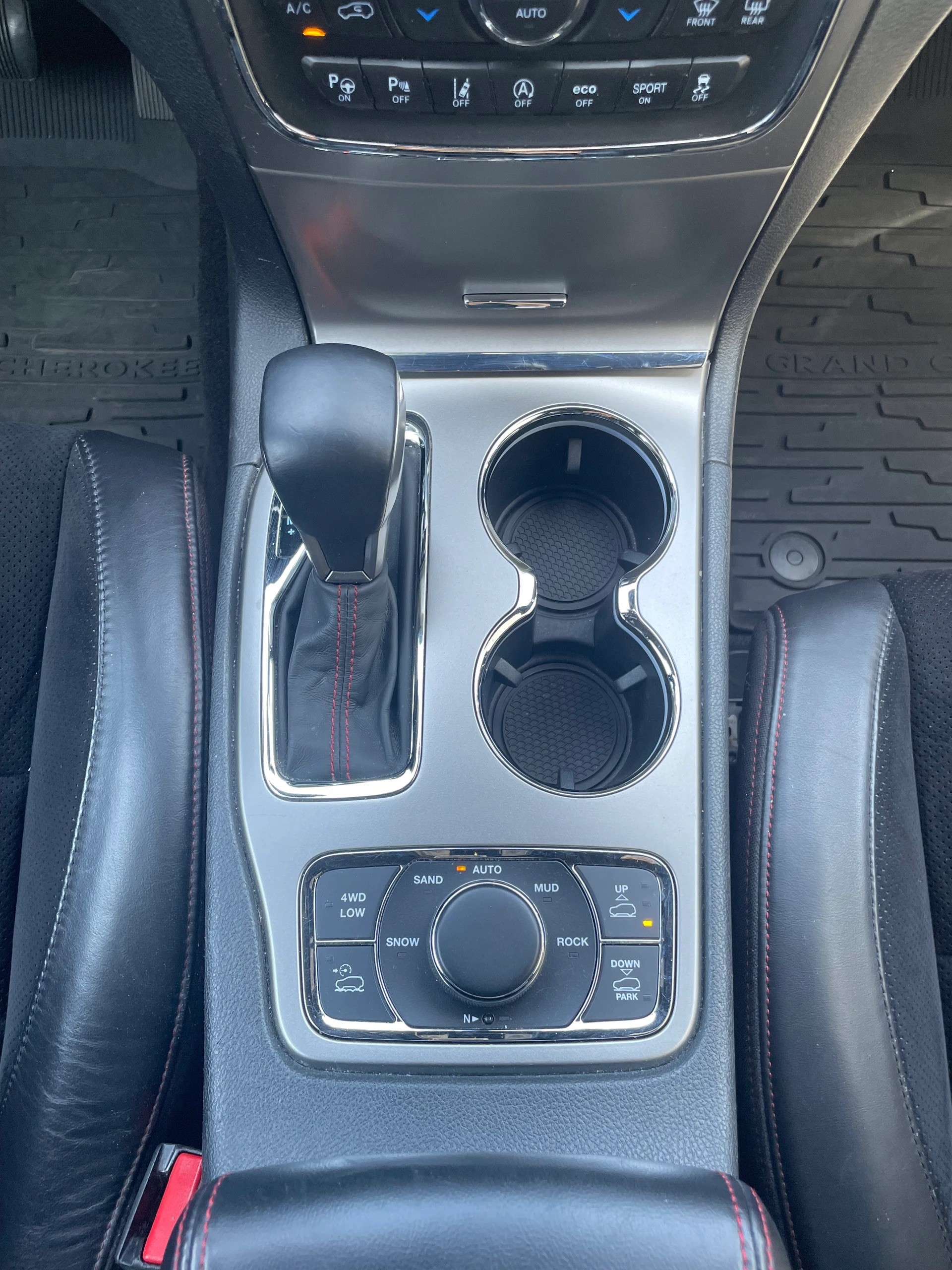 JEEP Grand Cherokee 3.0 CRD Trailhawk Automatic-image-13