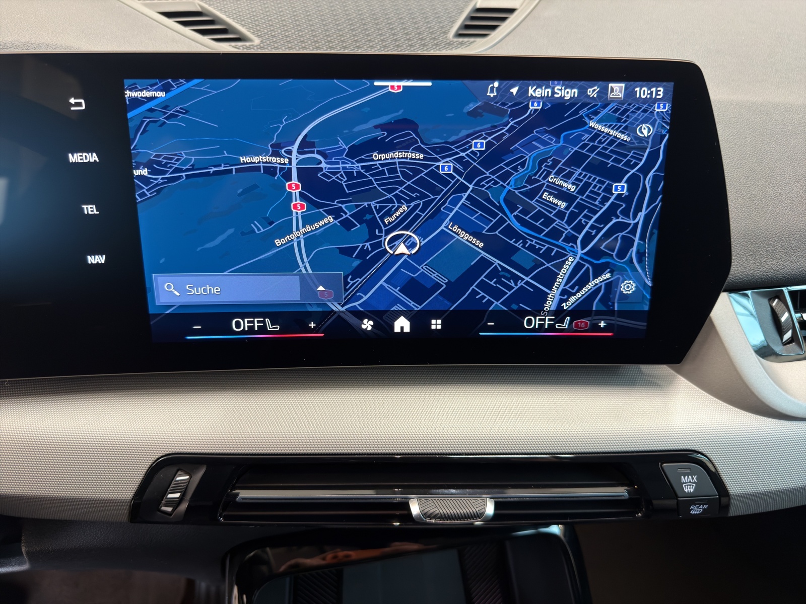 BMW X1 sDrive 18i-image-17