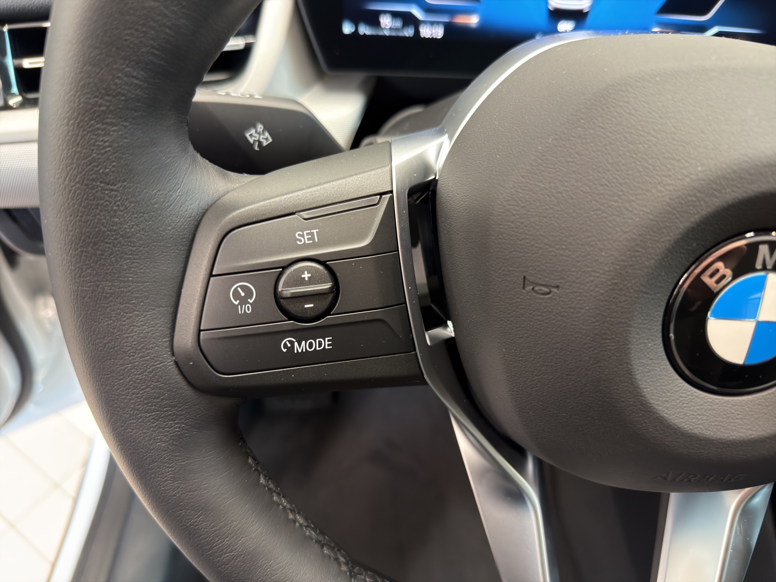 BMW X1 sDrive 18i-image-16
