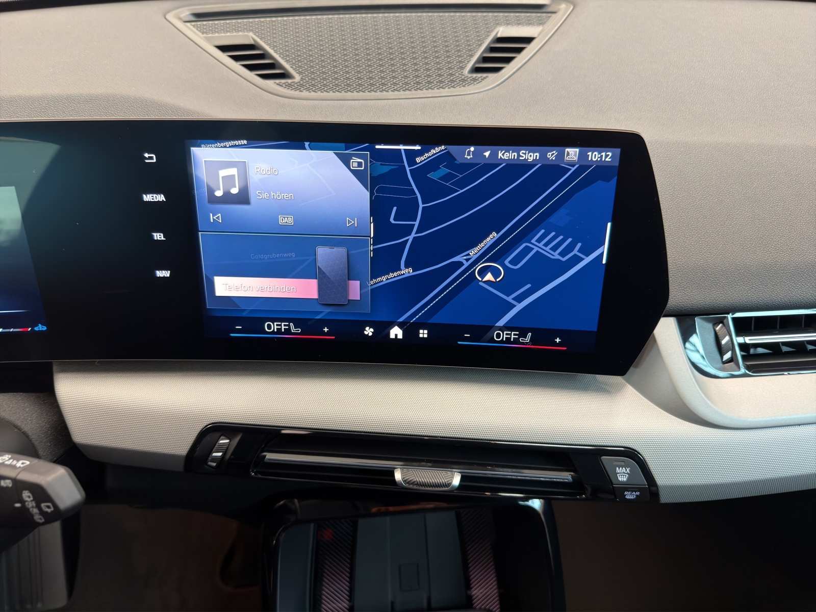 BMW X1 sDrive 18i-image-12