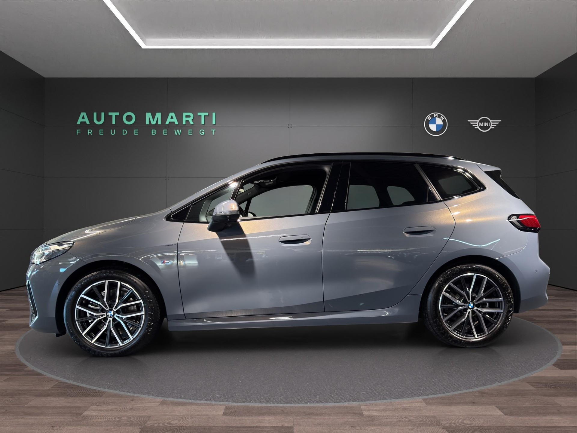BMW 223d xDrive Active Tourer M Sport-showroom-element-1